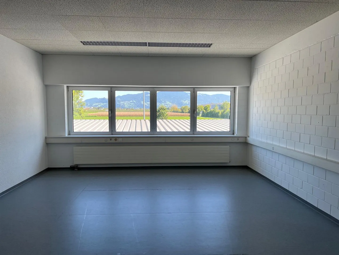 Modernes Büro in Widnau - Foto 1 von 3
