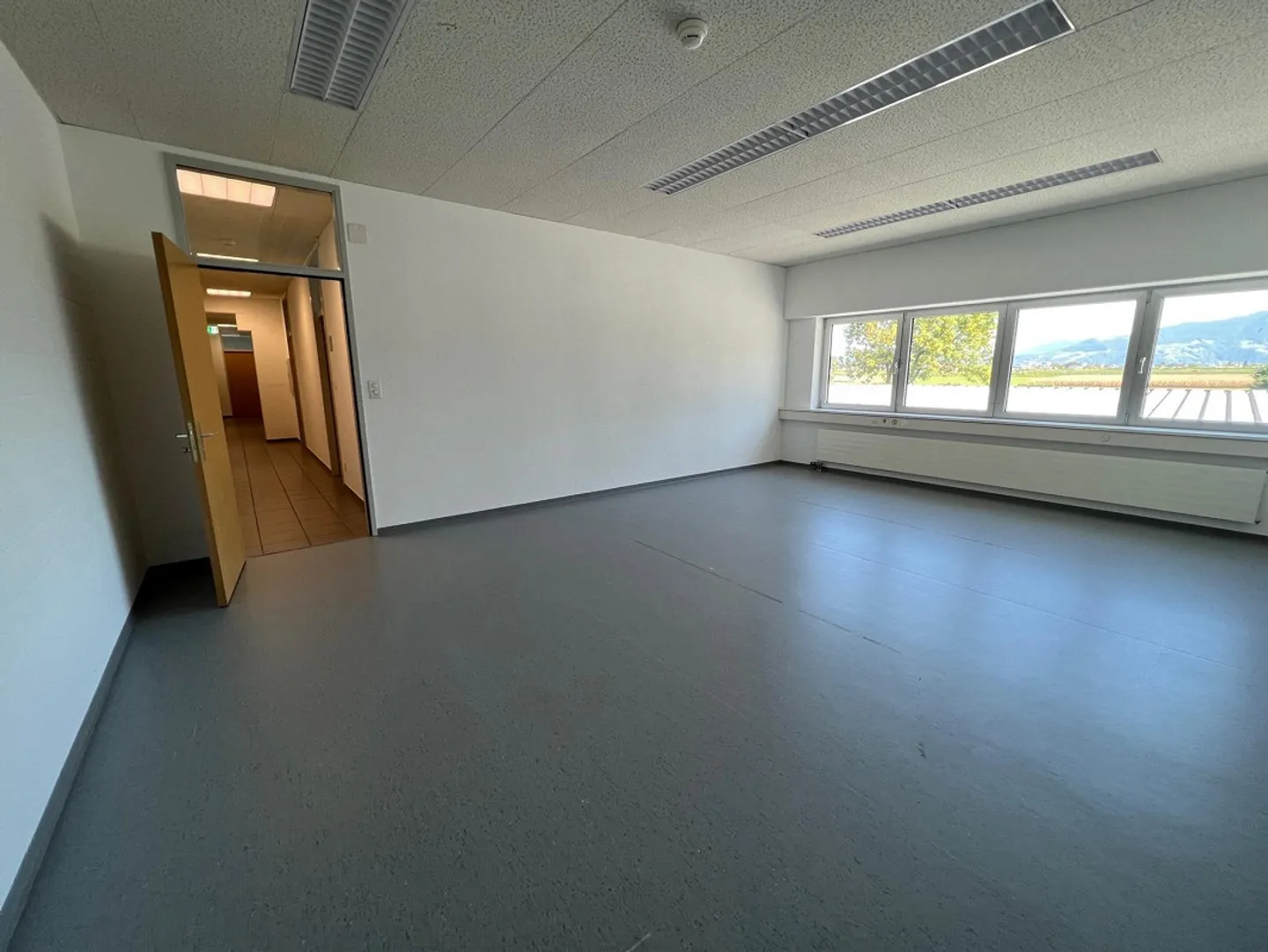 Modernes Büro in Widnau - Foto 2 von 3