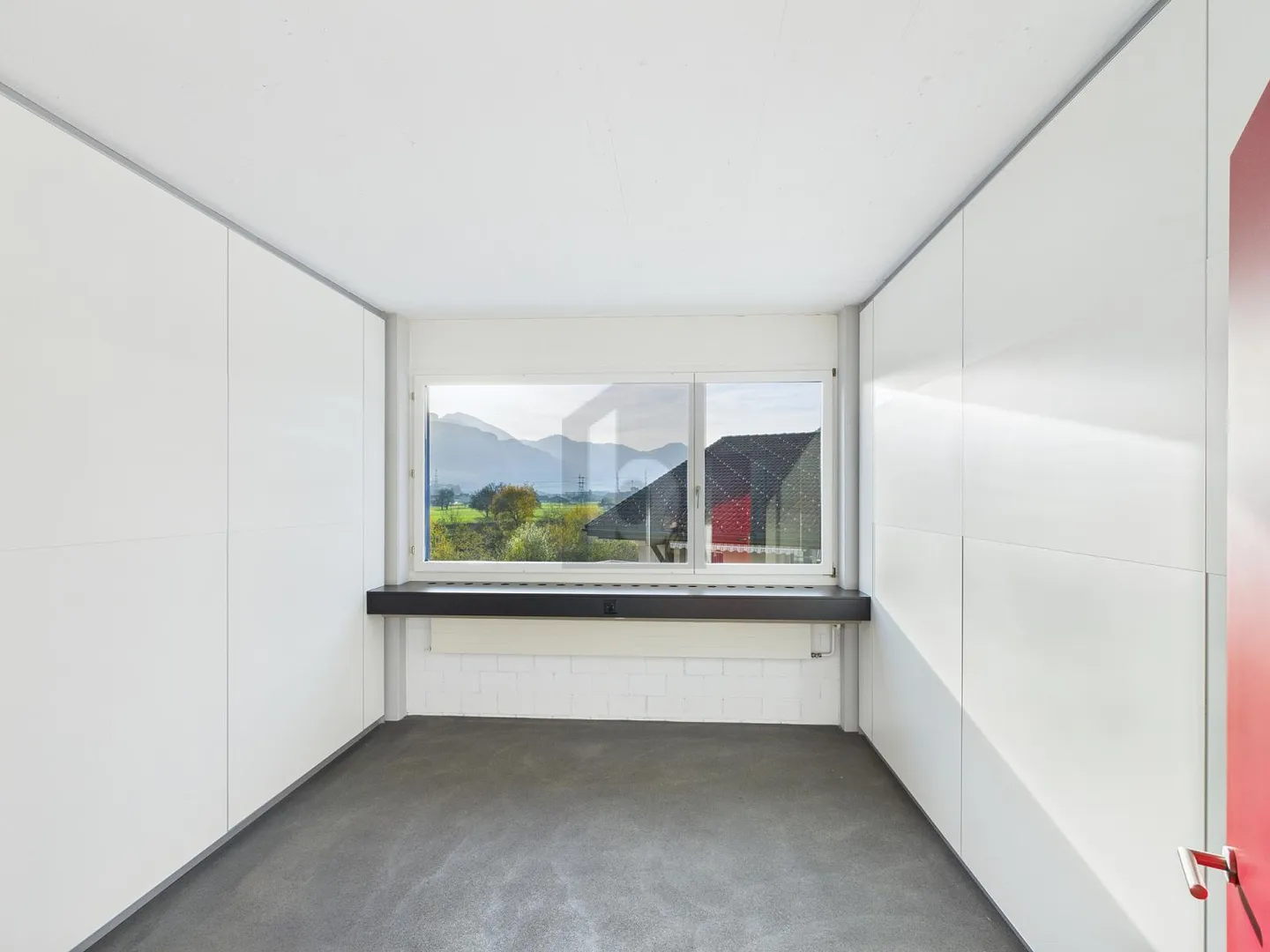 Office space for rent - Photo 3 of 6