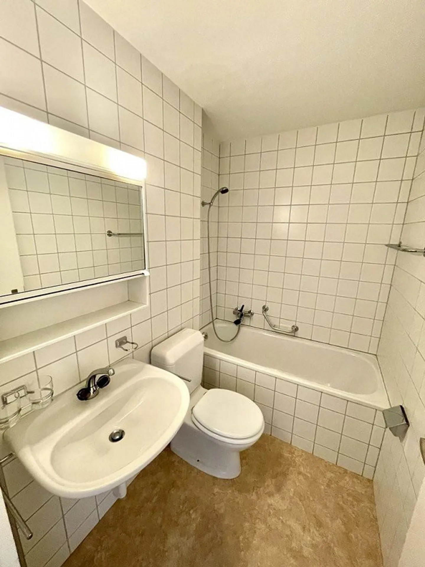 Your new home: 2-room apartment with balcony in a quiet location - Photo 6 of 8