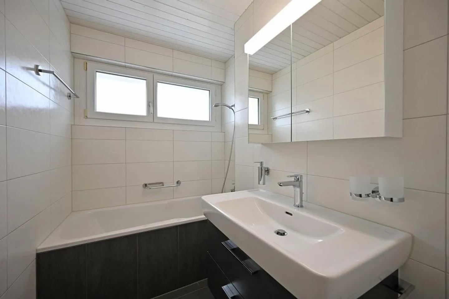 Ruhig gelegen in Ostermundigen - Foto 3 von 8