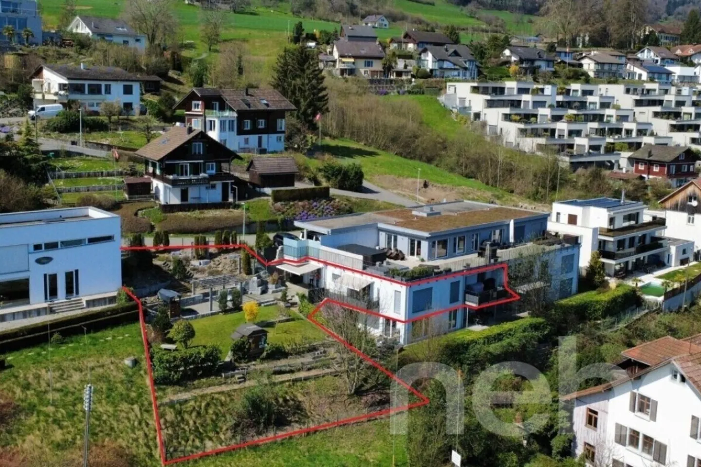 Più di una semplice abitazione: rifugio di lifestyle con appezzamento edificabile come giardino - Foto 4 di 13