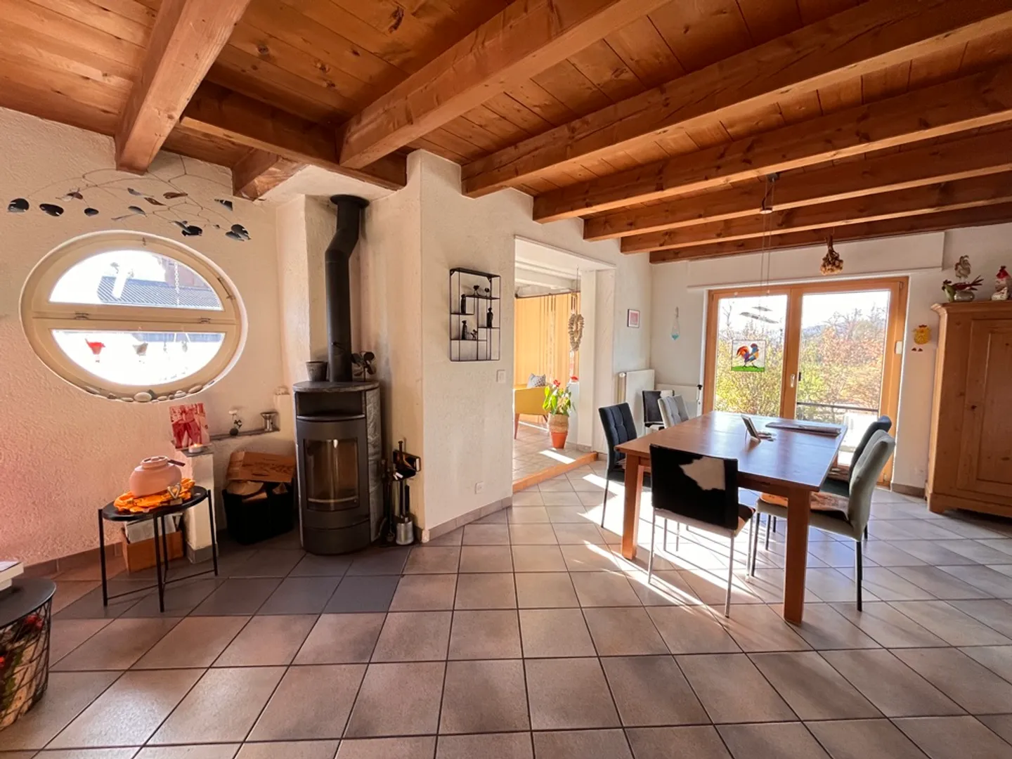 Maison Familiale Charmante avec Piscine - Photo 8 sur 13