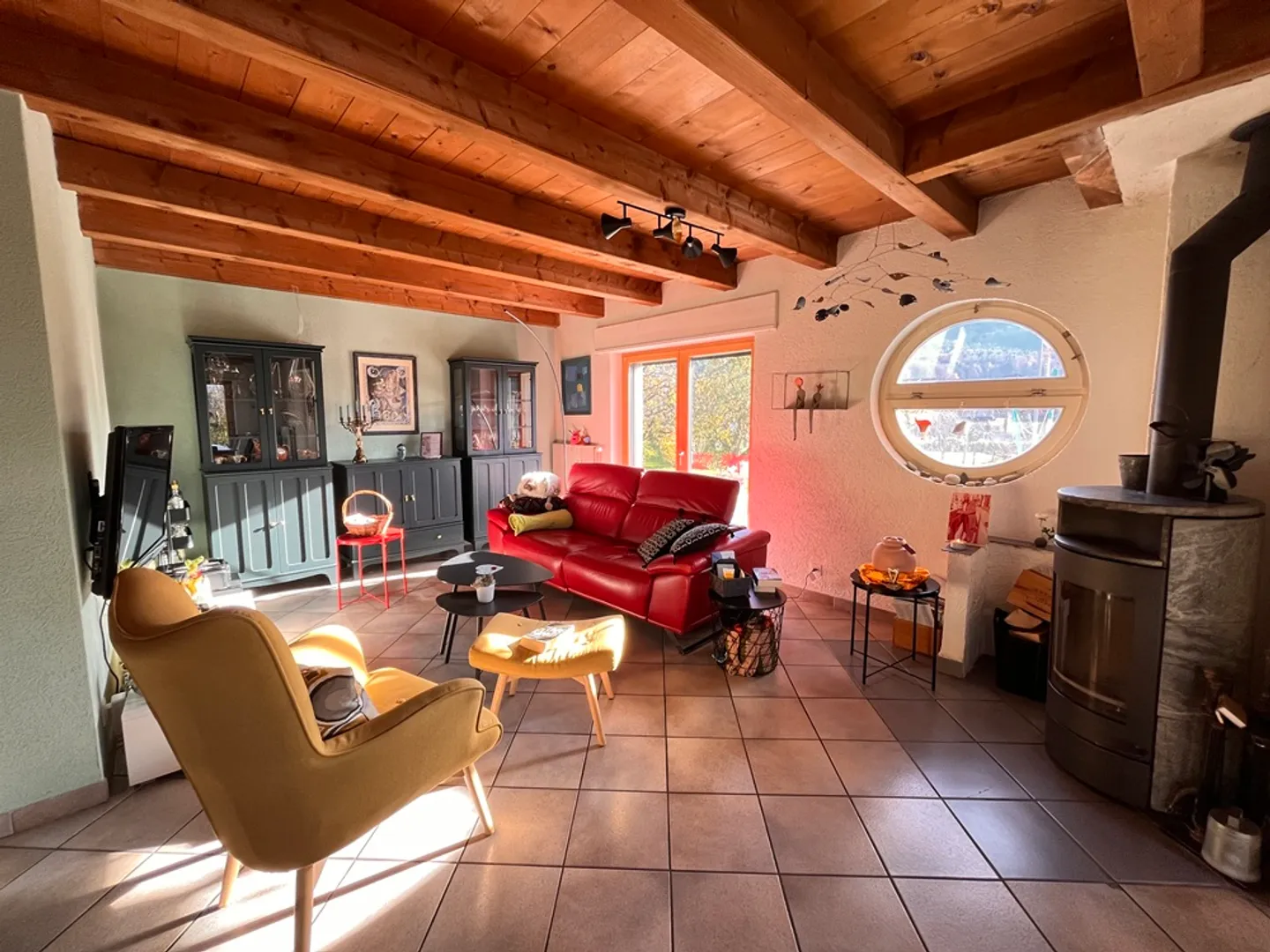 Maison Familiale Charmante avec Piscine - Photo 10 sur 13
