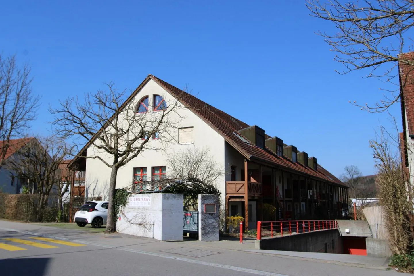 Belle appartement de 2 pièces au rez-de-chaussée avec jardin privé - Photo 1 sur 8