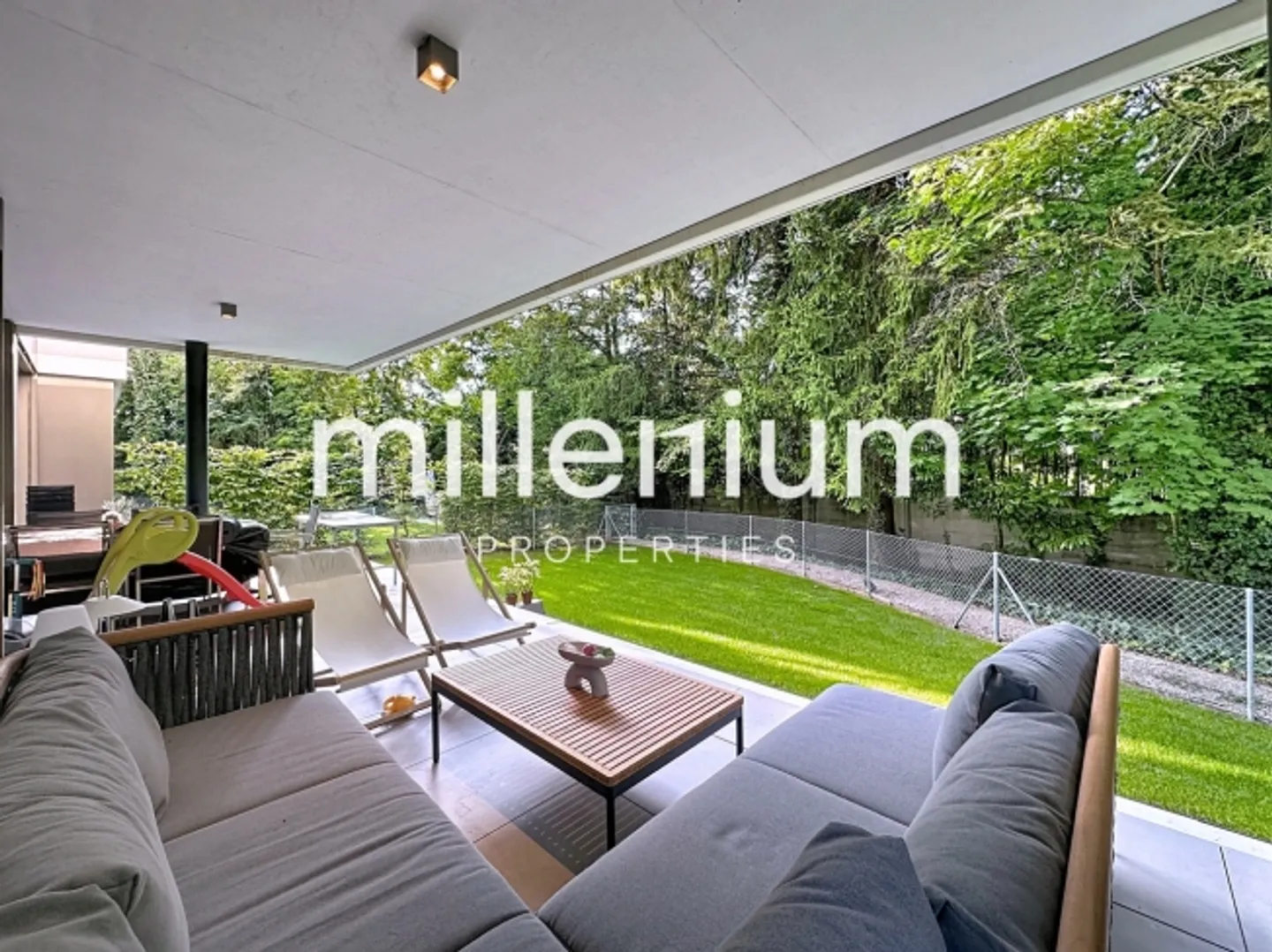 Zeitgenössische Wohnung mit privatem Garten - Chambésy - Foto 2 von 12