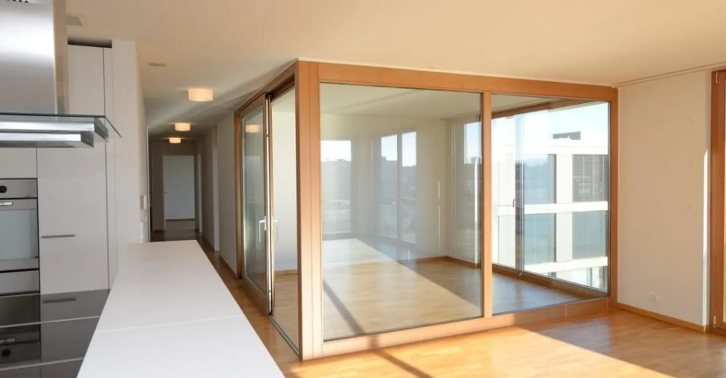 Moderne 4.5-Zimmerwohnung - Foto 3 von 10