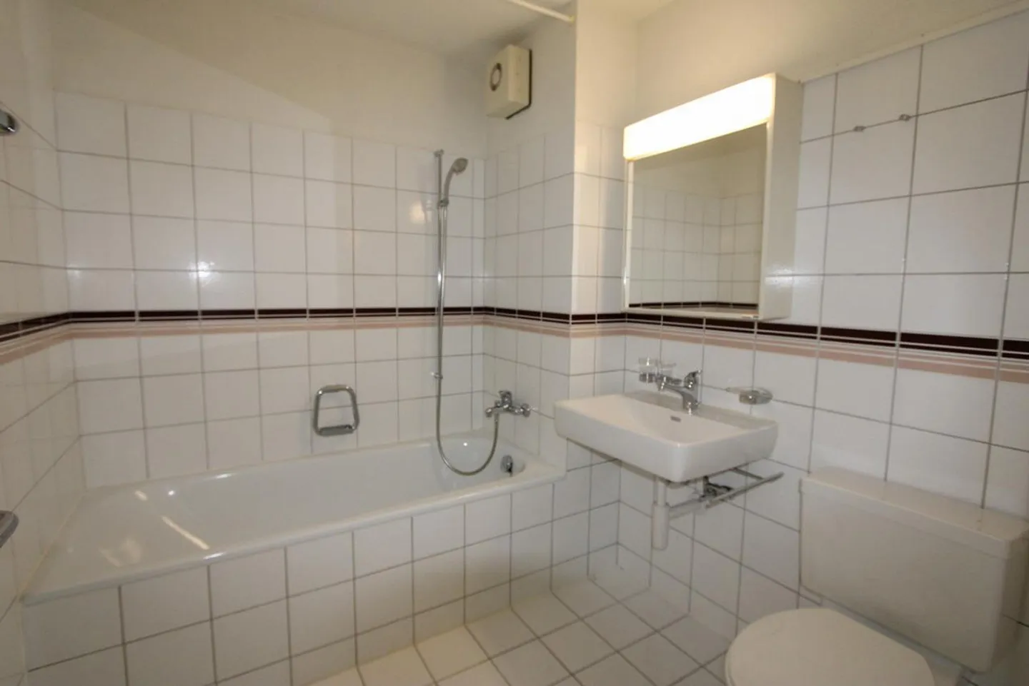 Belle appartement de 2 pièces au rez-de-chaussée avec jardin privé - Photo 8 sur 8