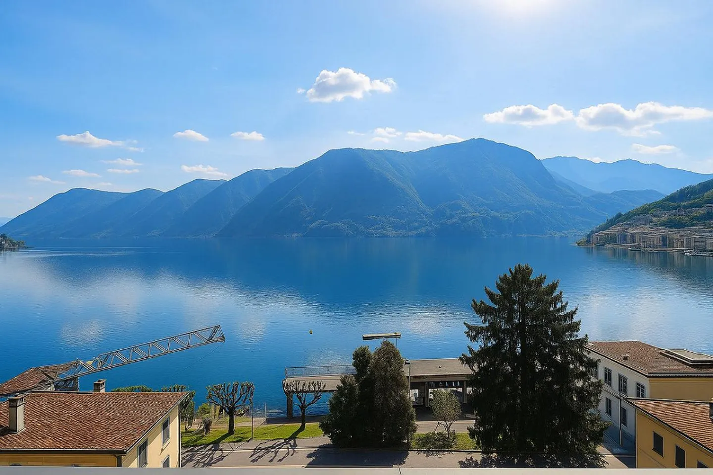 Lugano: Attic in a Historic Villa with Lake View and Panoramic Terrace - Photo 1 of 7