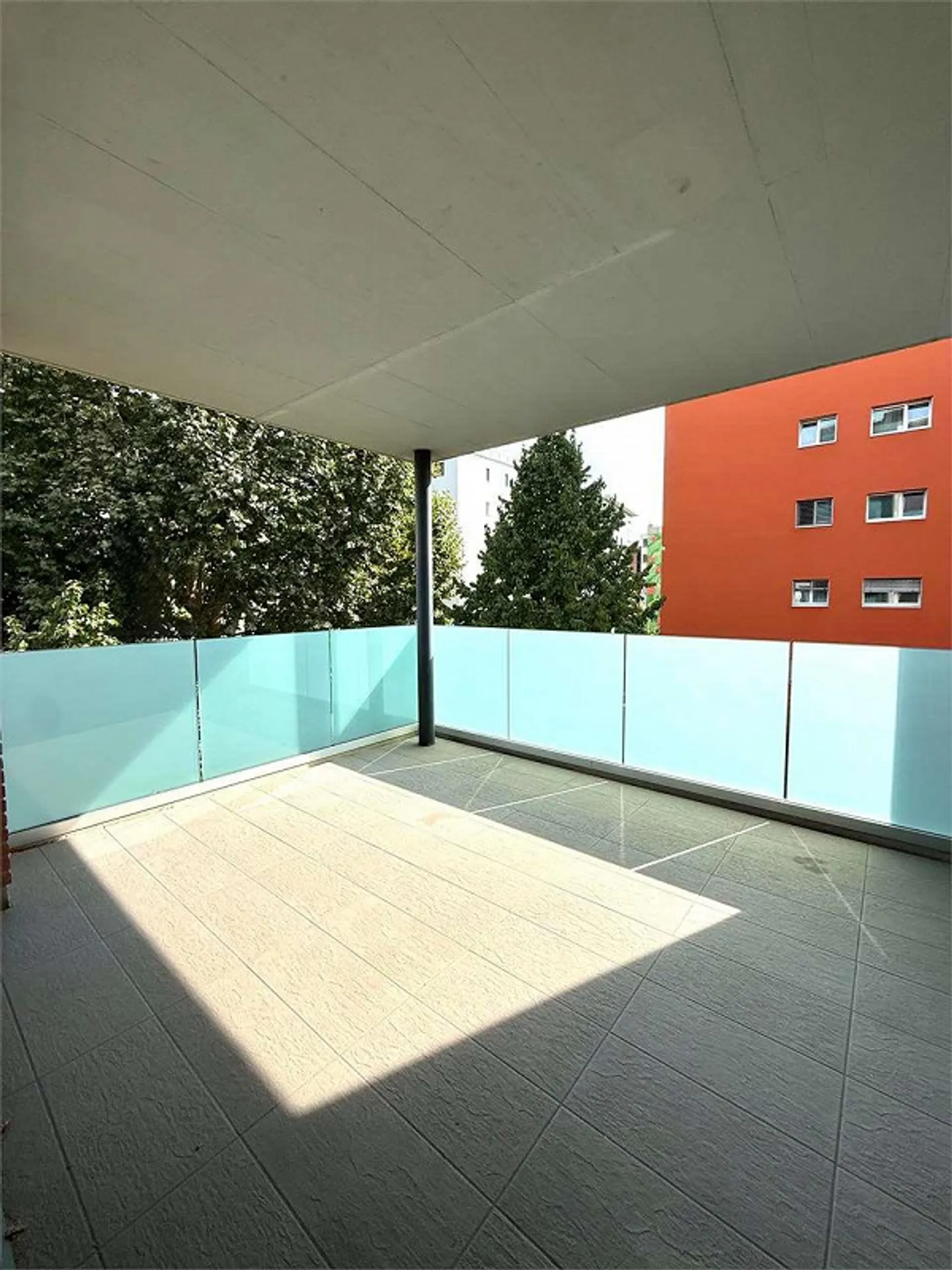 Zu vermieten in Lugano 2,5-Zimmer-Wohnung mit Terrasse - Foto 1 von 11