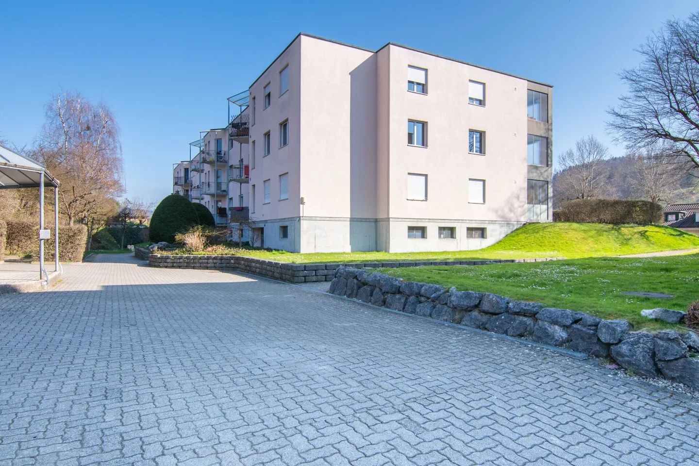 Charming 3.5-Room Apartment - Photo 21 of 25
