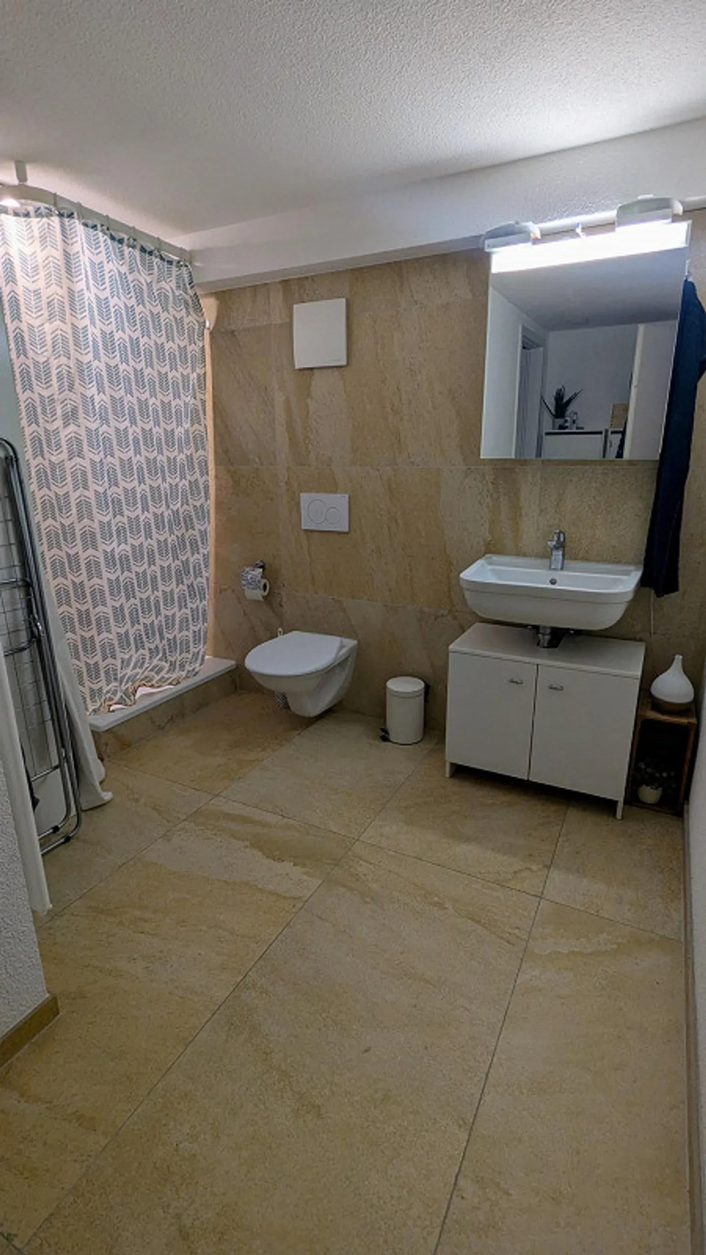 Moderne 2.5-Zimmerwohnung im Herzen von Biel - Foto 6 von 6