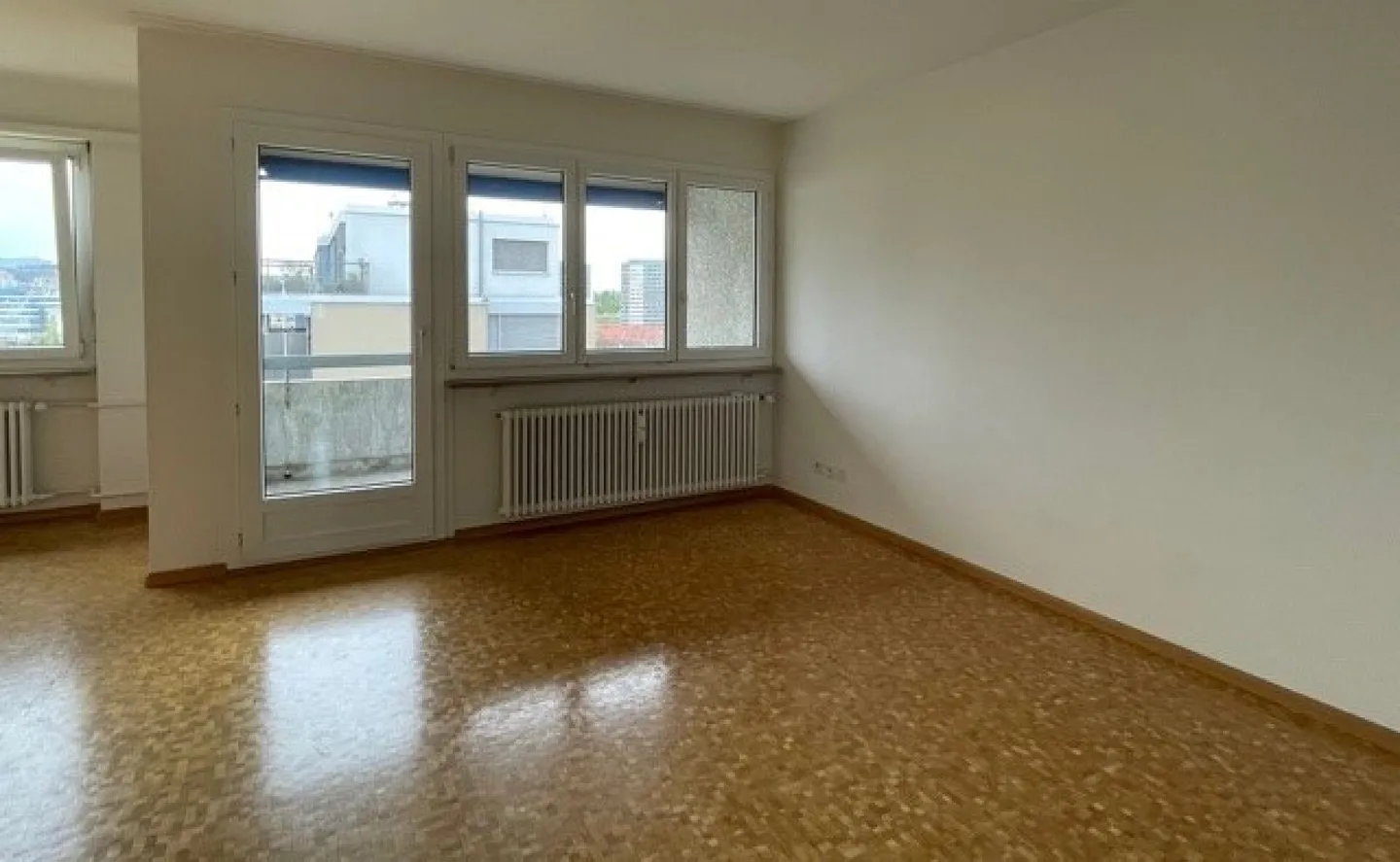 Charmante 3.5-Zimmerwohnung an zentraler Lage - Foto 2 von 8