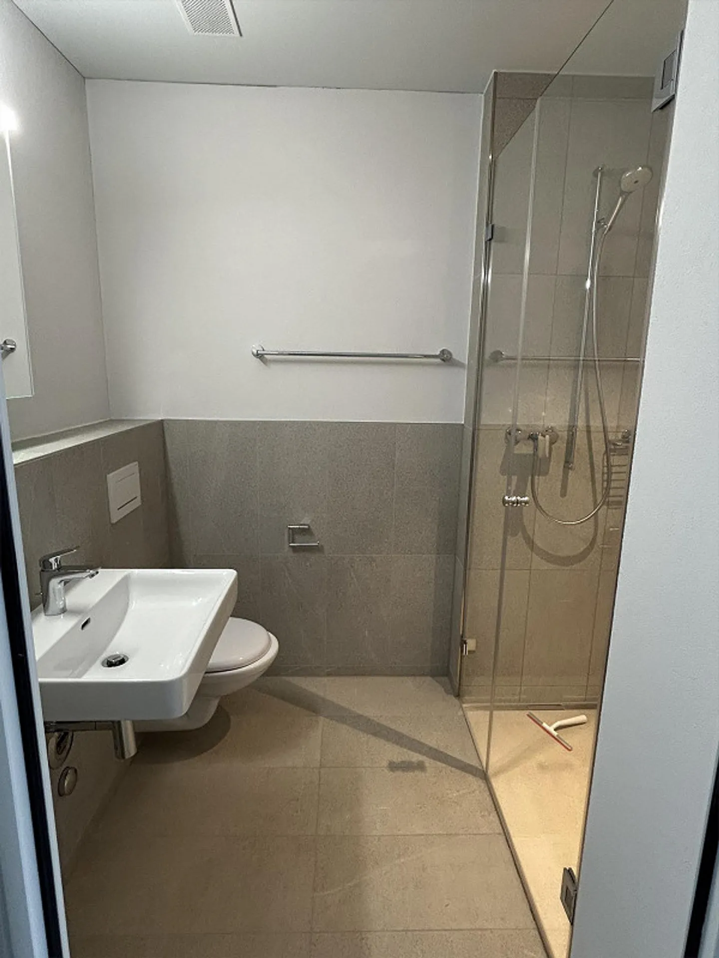 Appartement moderne avec vue sur le lac - Photo 4 sur 5