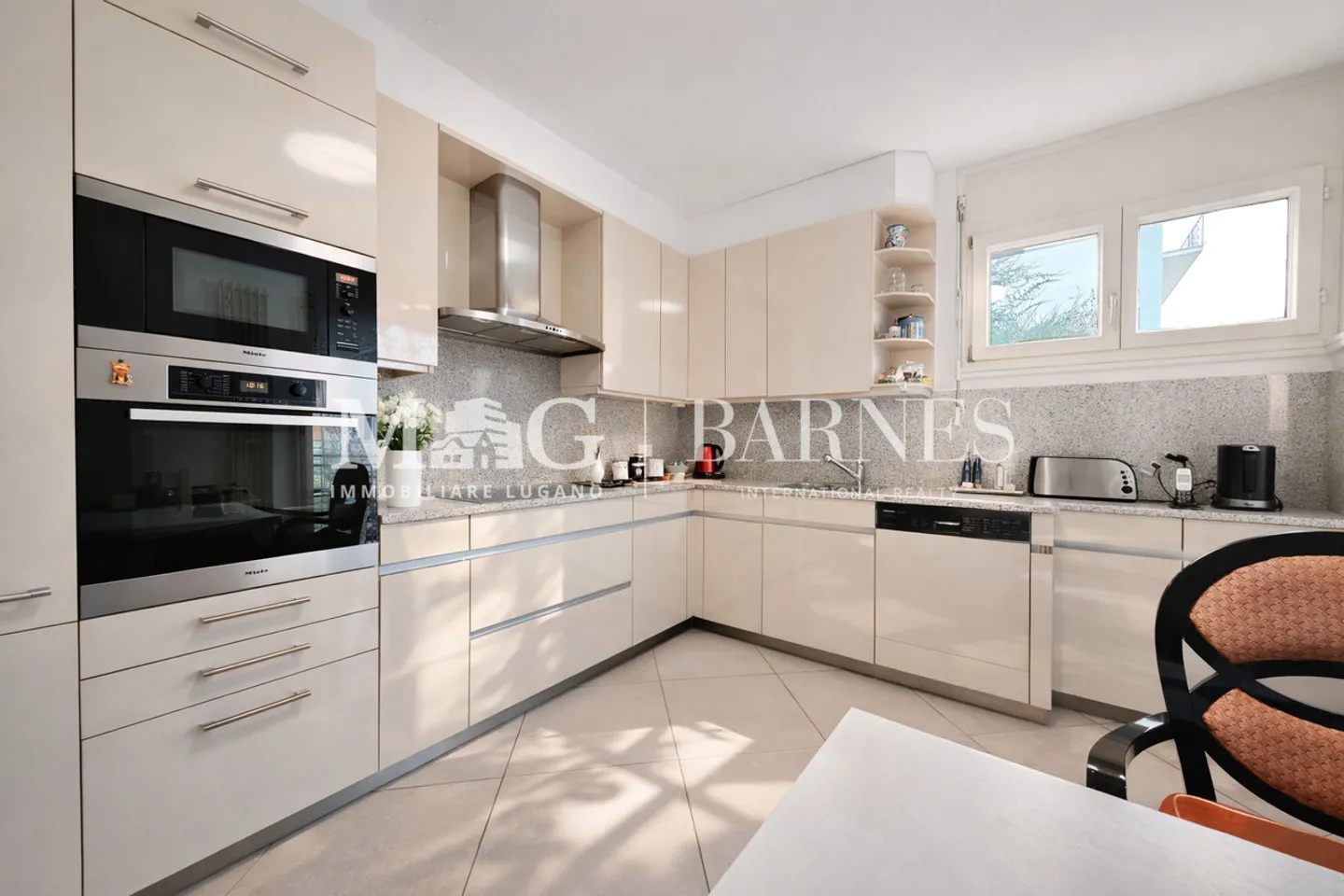 Lugano Cassarate : Appartement 4.5 pièces en position plane - Photo 4 sur 7