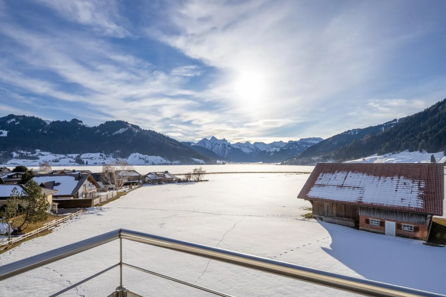 Gross/Einsiedeln: Attic apartment with attractive lake and mountain views - Photo 1 of 5