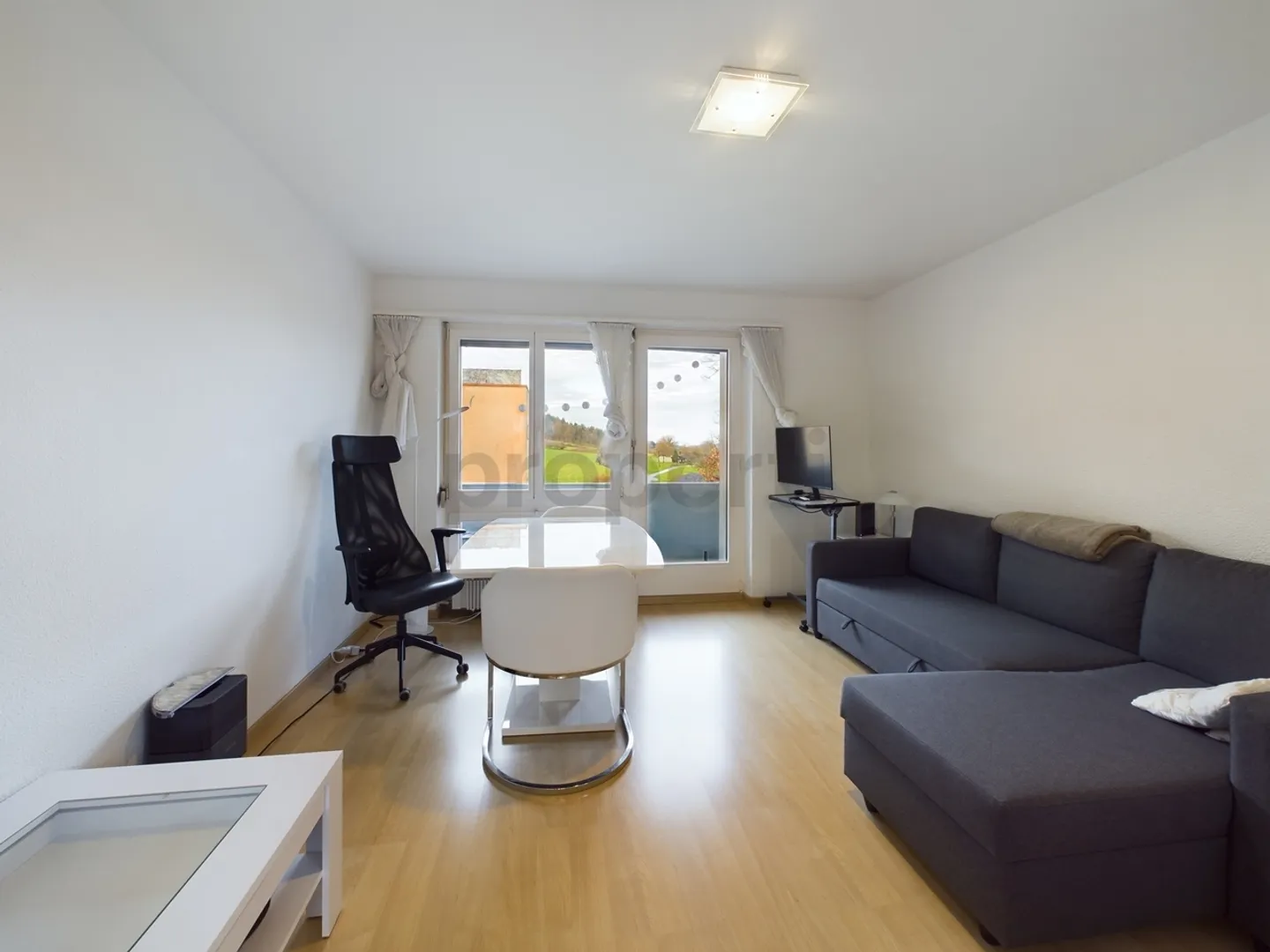 Appartement meublé 1,5 pièces avec charme et confort à Dällikon, canton de ZH - Photo 1 sur 7