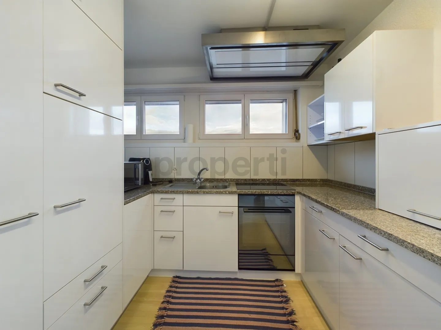 Appartement meublé 1,5 pièces avec charme et confort à Dällikon, canton de ZH - Photo 2 sur 7