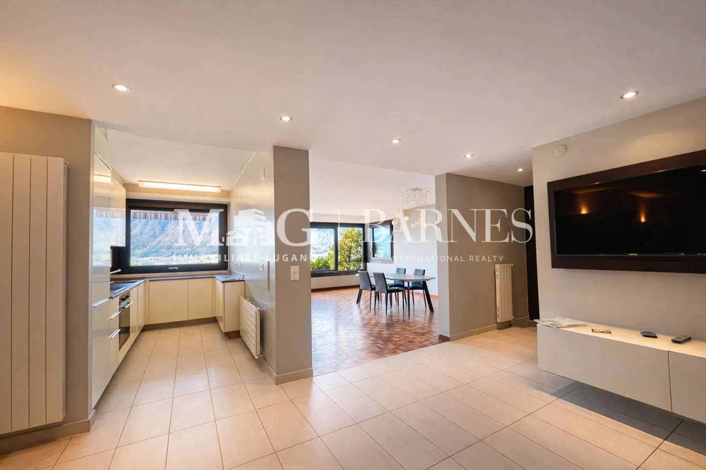 Appartamento elegante con vista lago - Foto 5 di 9