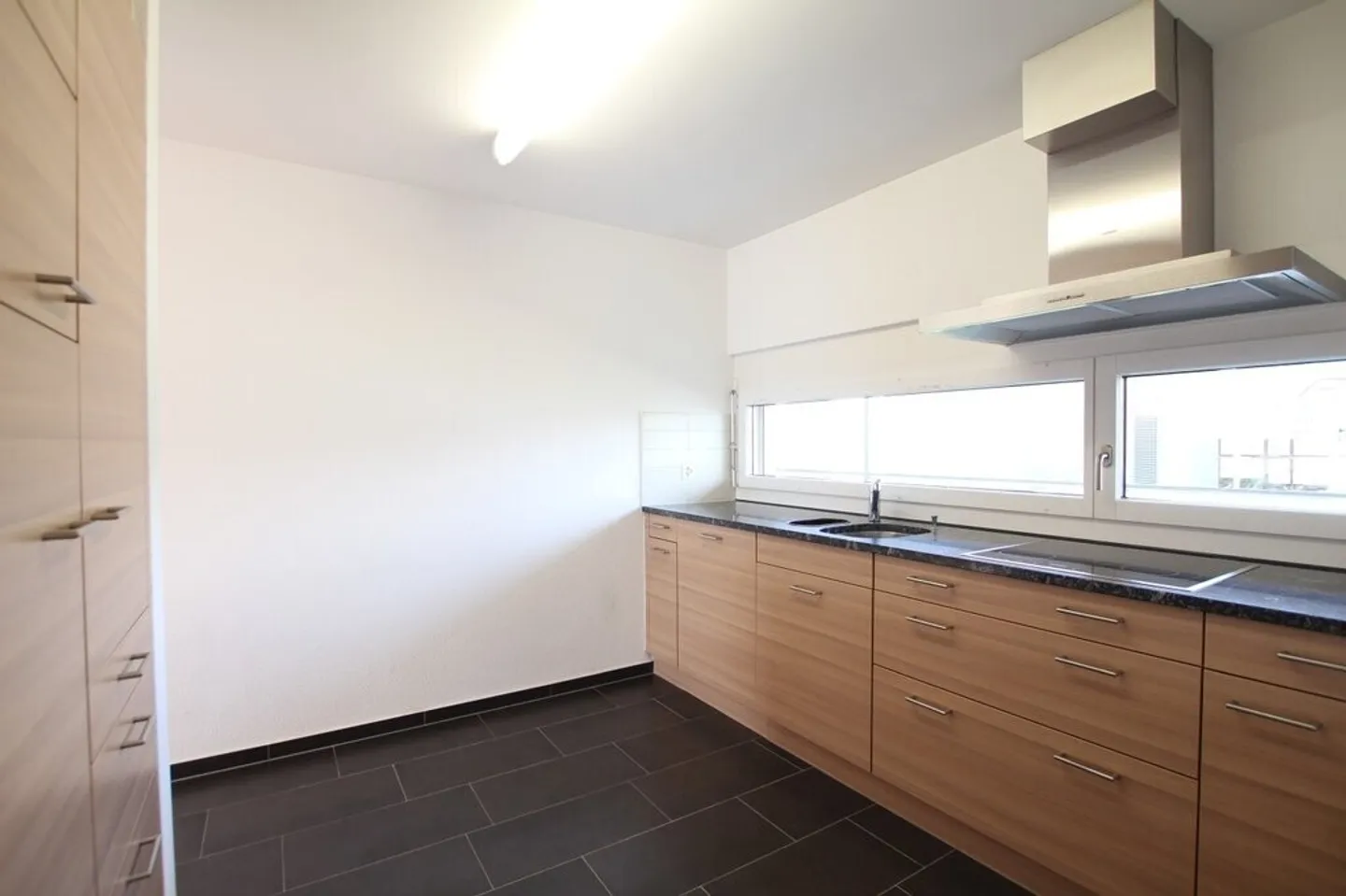 Schöne Attikawohnung im Zentrum der Stadt Wil mit Weitsicht! - Foto 6 von 9