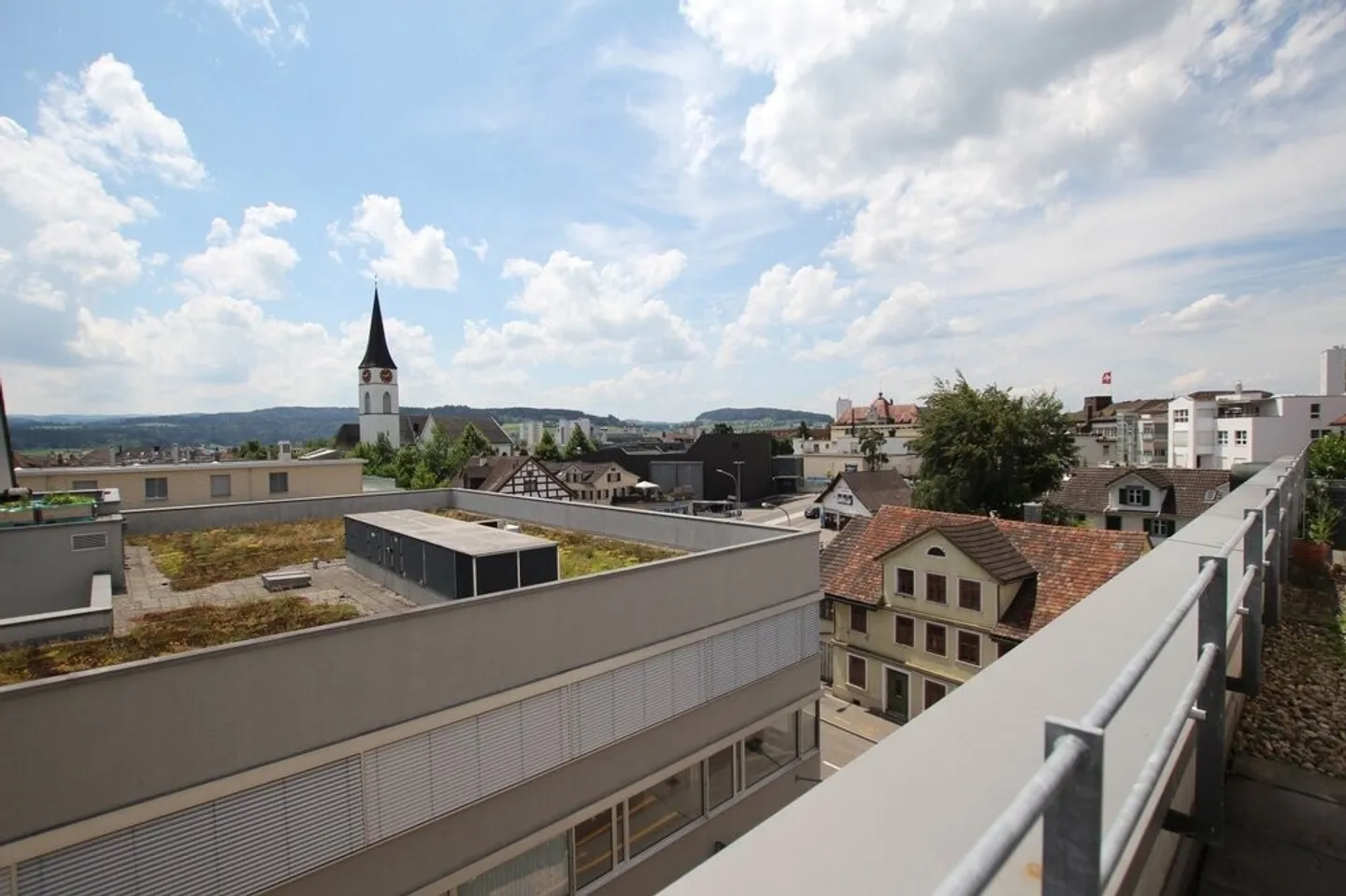 Schöne Attikawohnung im Zentrum der Stadt Wil mit Weitsicht! - Foto 9 von 9