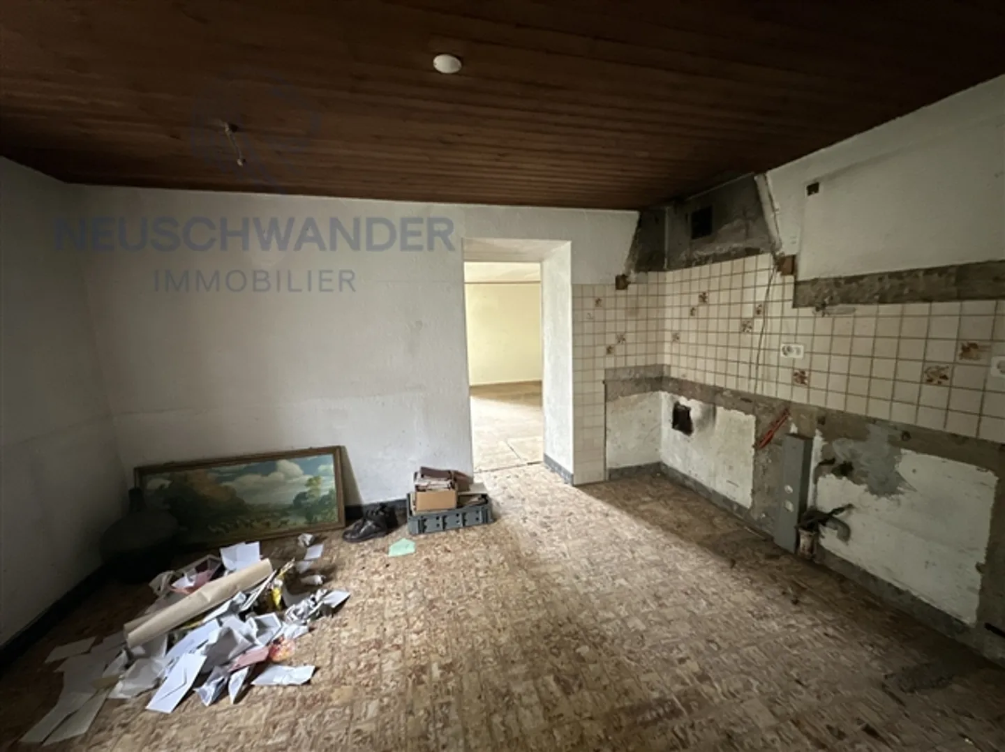 Authentic farmhouse to renovate with generous land - Photo 6 of 13