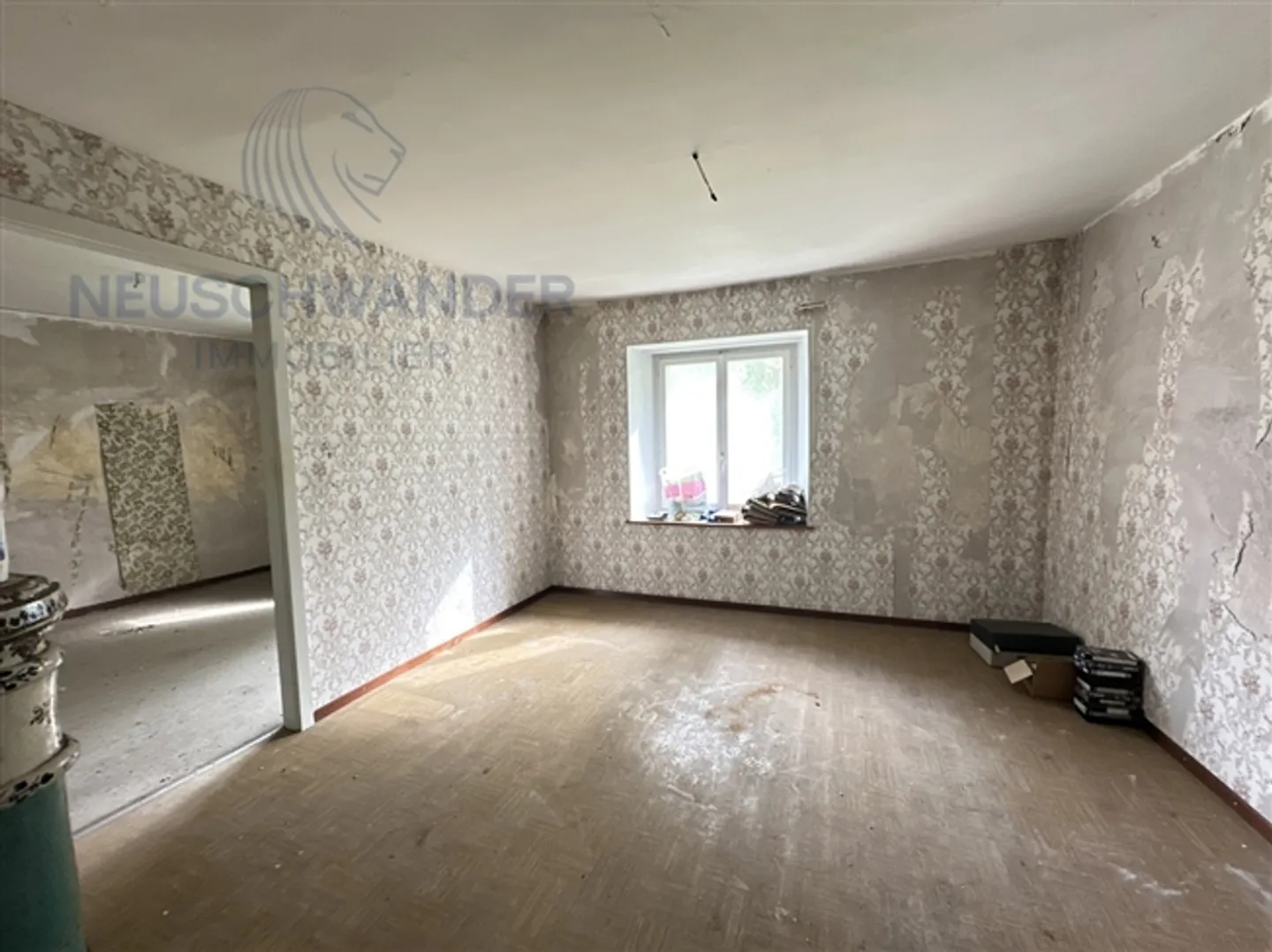 Authentic farmhouse to renovate with generous land - Photo 9 of 13