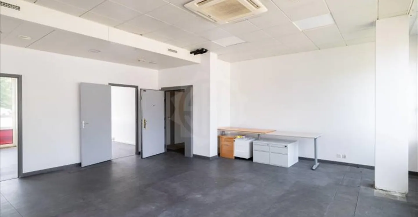 Spazio ufficio in affitto - Foto 2 di 6