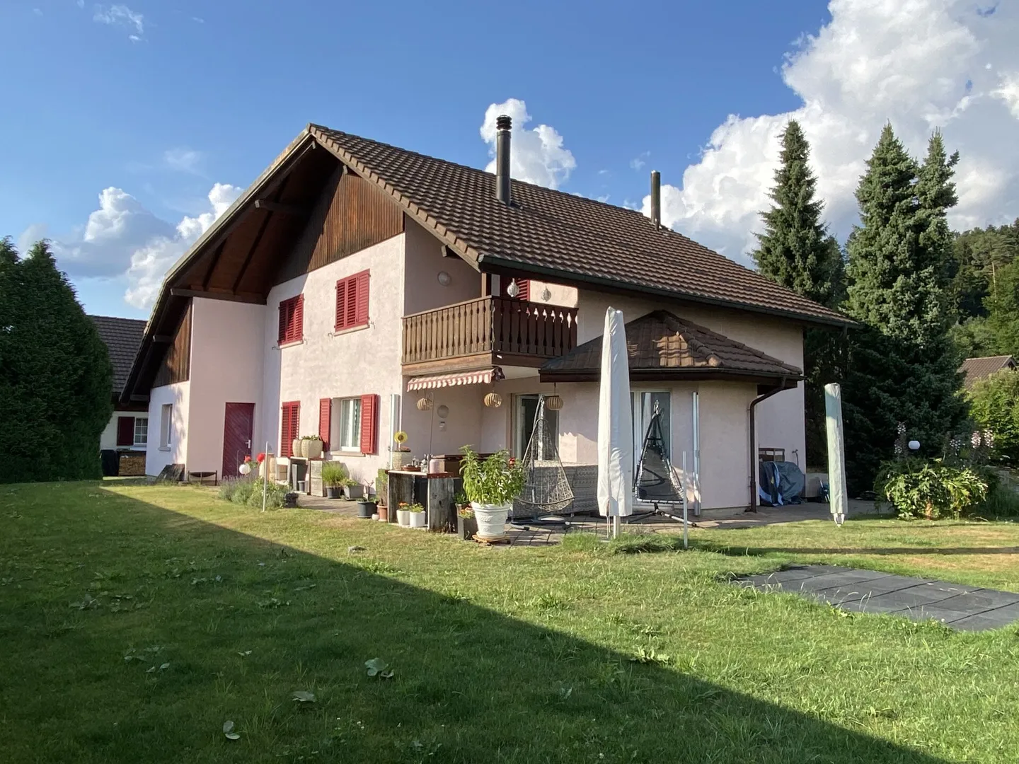 Grosszügiges, gepflegtes 5.5 Zi-Einfamilienhaus - Foto 1 von 11