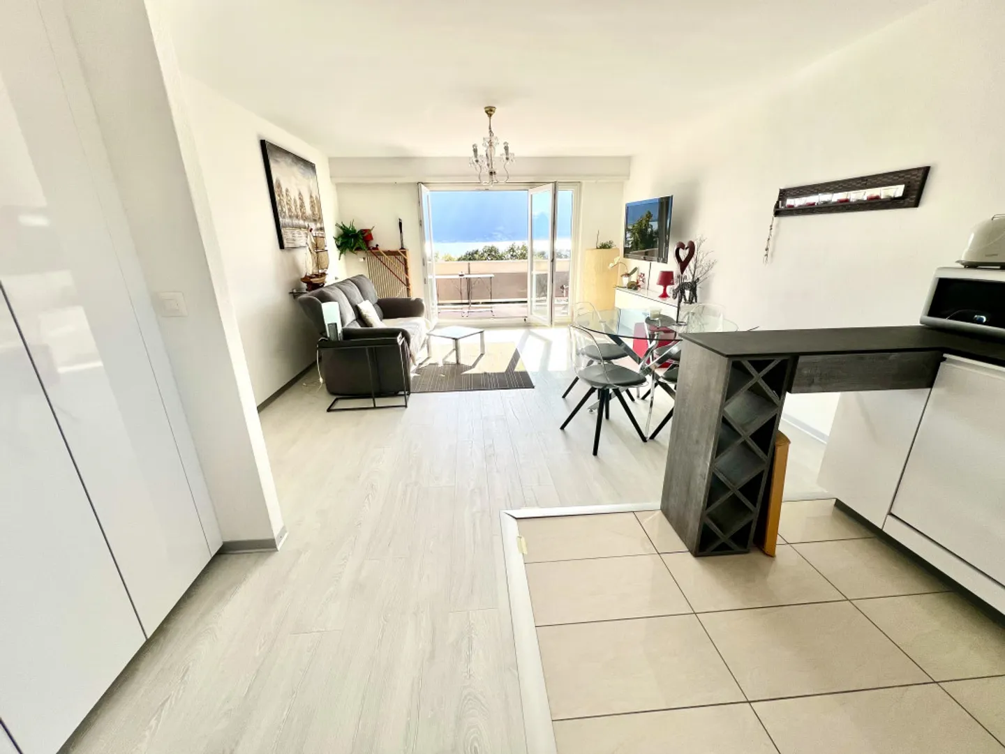 Magnifico appartamento di 2,5 locali con vista panoramica sul Lago di Ginevra - Clarens/Montreux - Foto 3 di 10