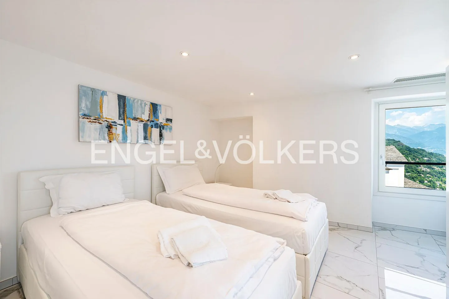 Appartement Attique Charmant avec Vue Panoramique (1a) - Photo 3 sur 6