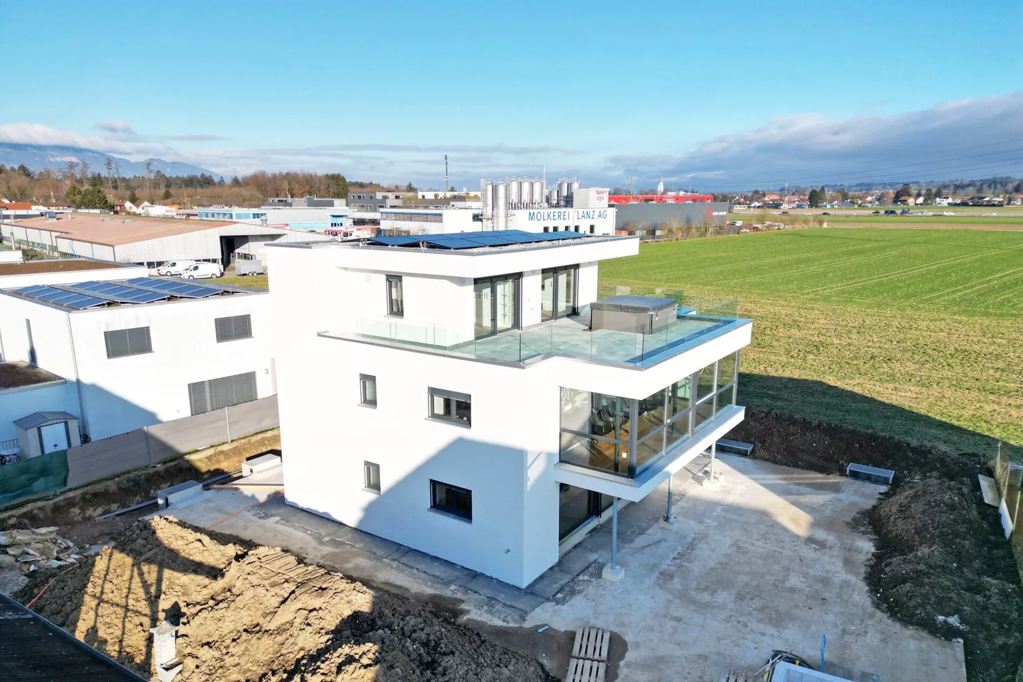 FIRST OCCUPANCY - LUXURIOUS 3.5-ROOM GARDEN APARTMENT - Photo 11 of 11