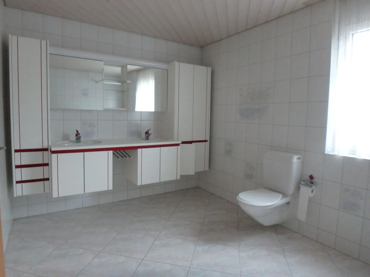 Grosszügiges, gepflegtes 5.5 Zi-Einfamilienhaus - Foto 10 von 11