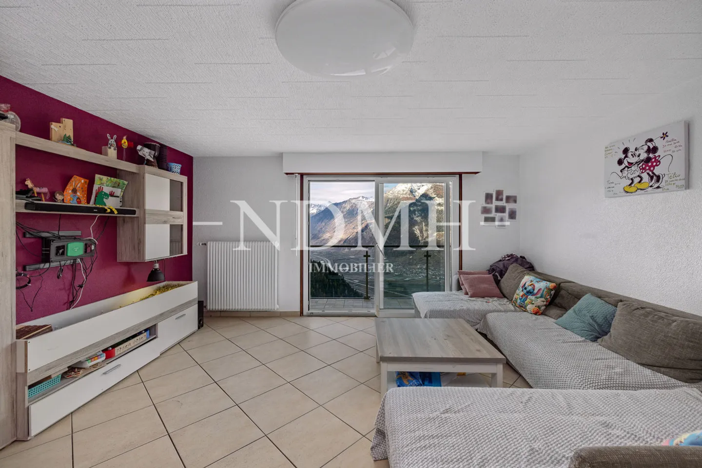 Wunderschöne Wohnung mit atemberaubendem Blick auf das Rhônetal - Foto 1 von 12