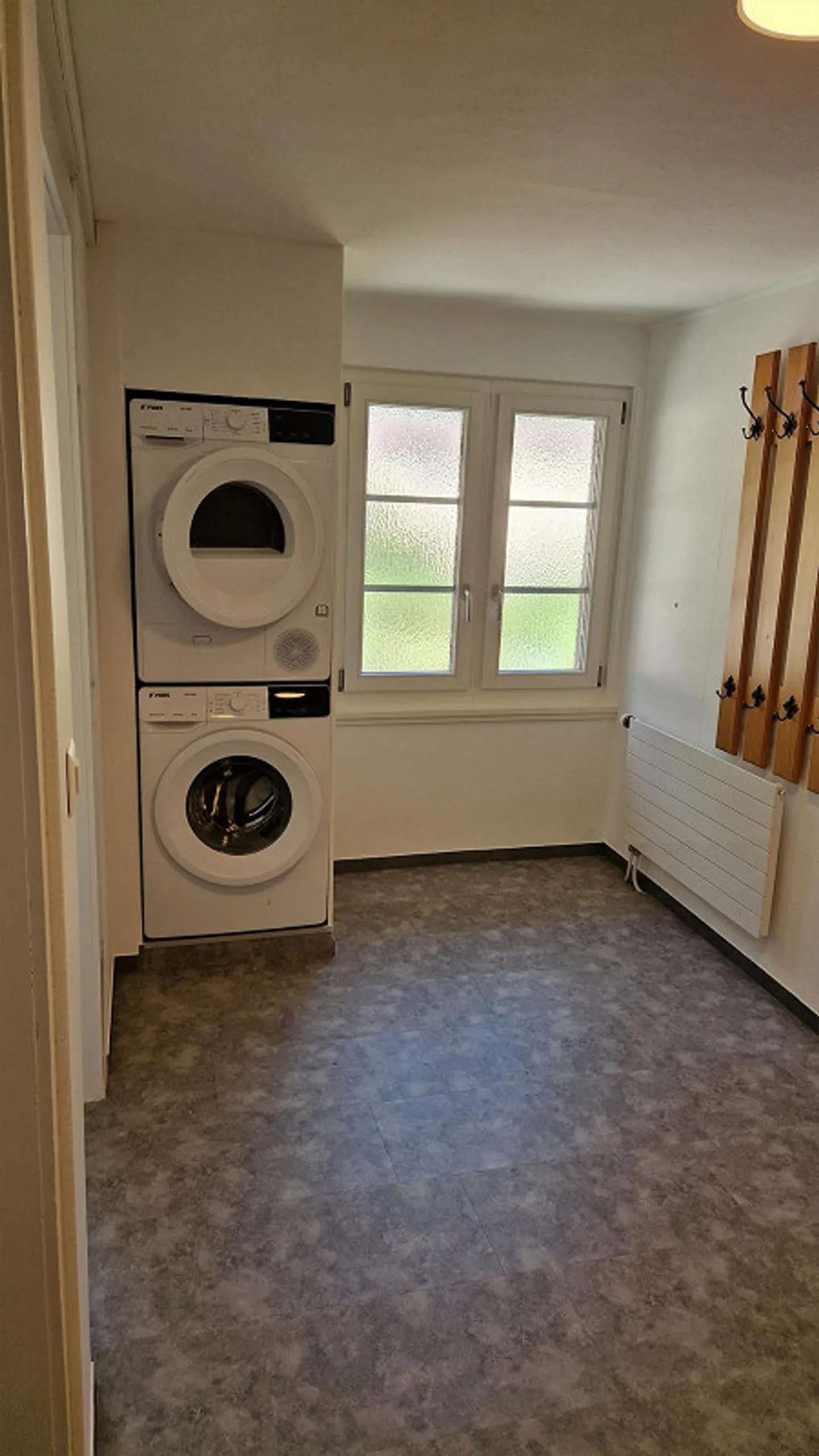 Bellissimo appartamento di 4 ½ stanze 150mq situato in posizione centrale - Foto 9 di 14