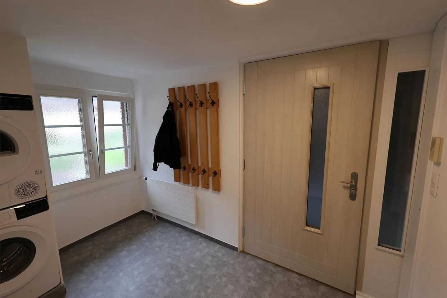 Bellissimo appartamento di 4 ½ stanze 150mq situato in posizione centrale - Foto 11 di 14