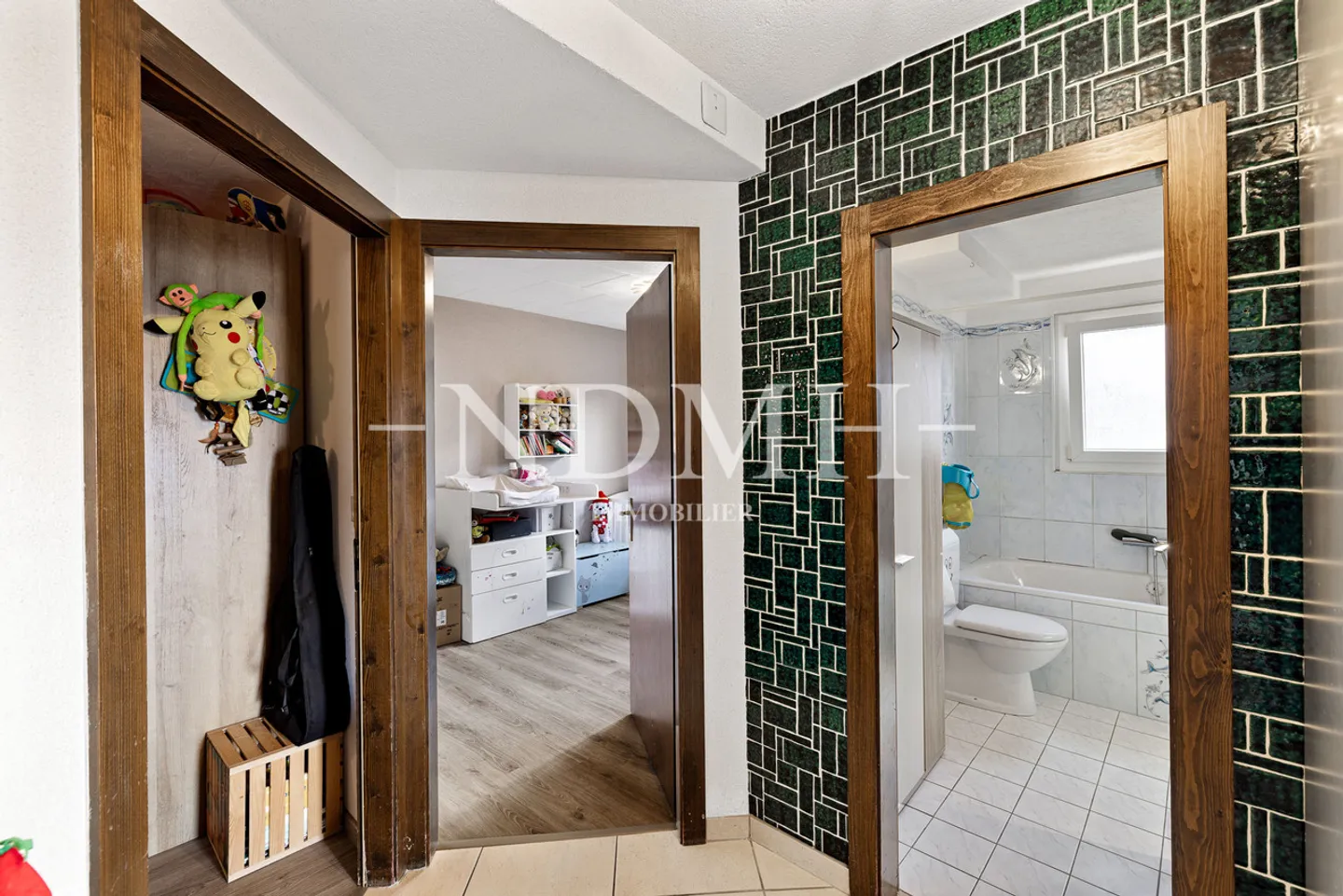 Wunderschöne Wohnung mit atemberaubendem Blick auf das Rhônetal - Foto 5 von 12