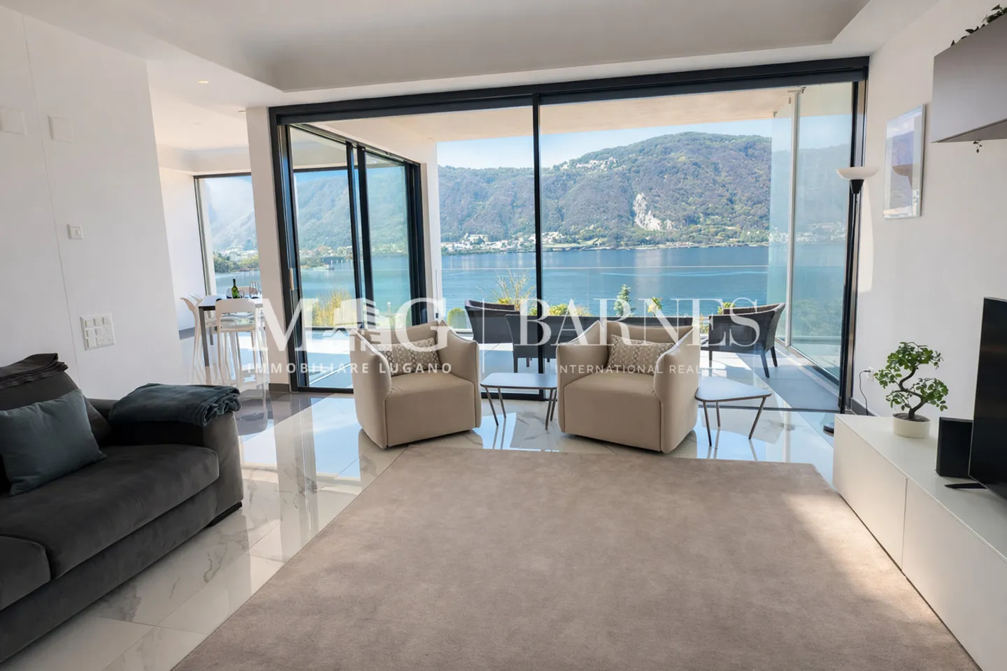Appartamento di Lusso con Vista Lago - Foto 14 di 15