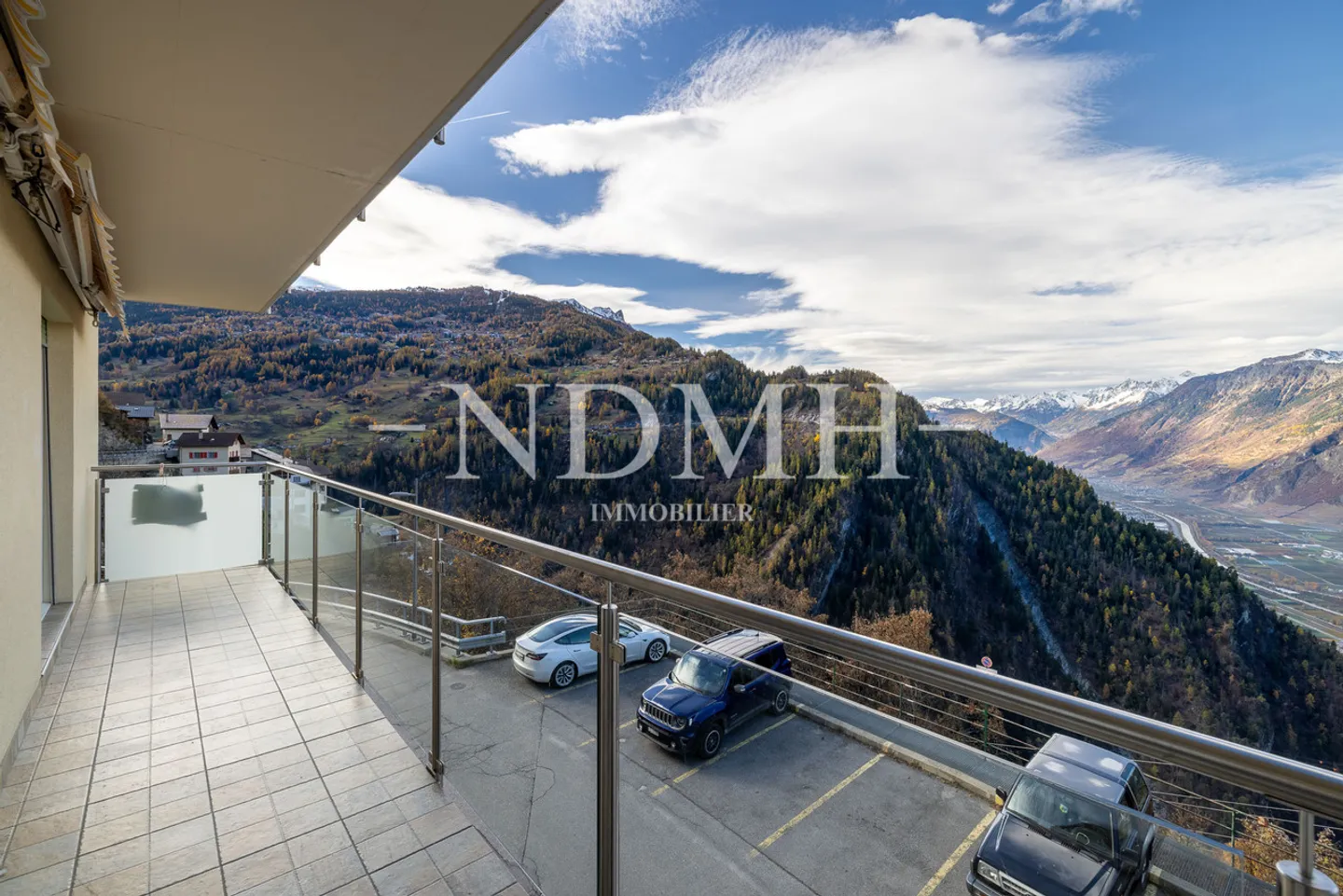 Wunderschöne Wohnung mit atemberaubendem Blick auf das Rhônetal - Foto 10 von 12