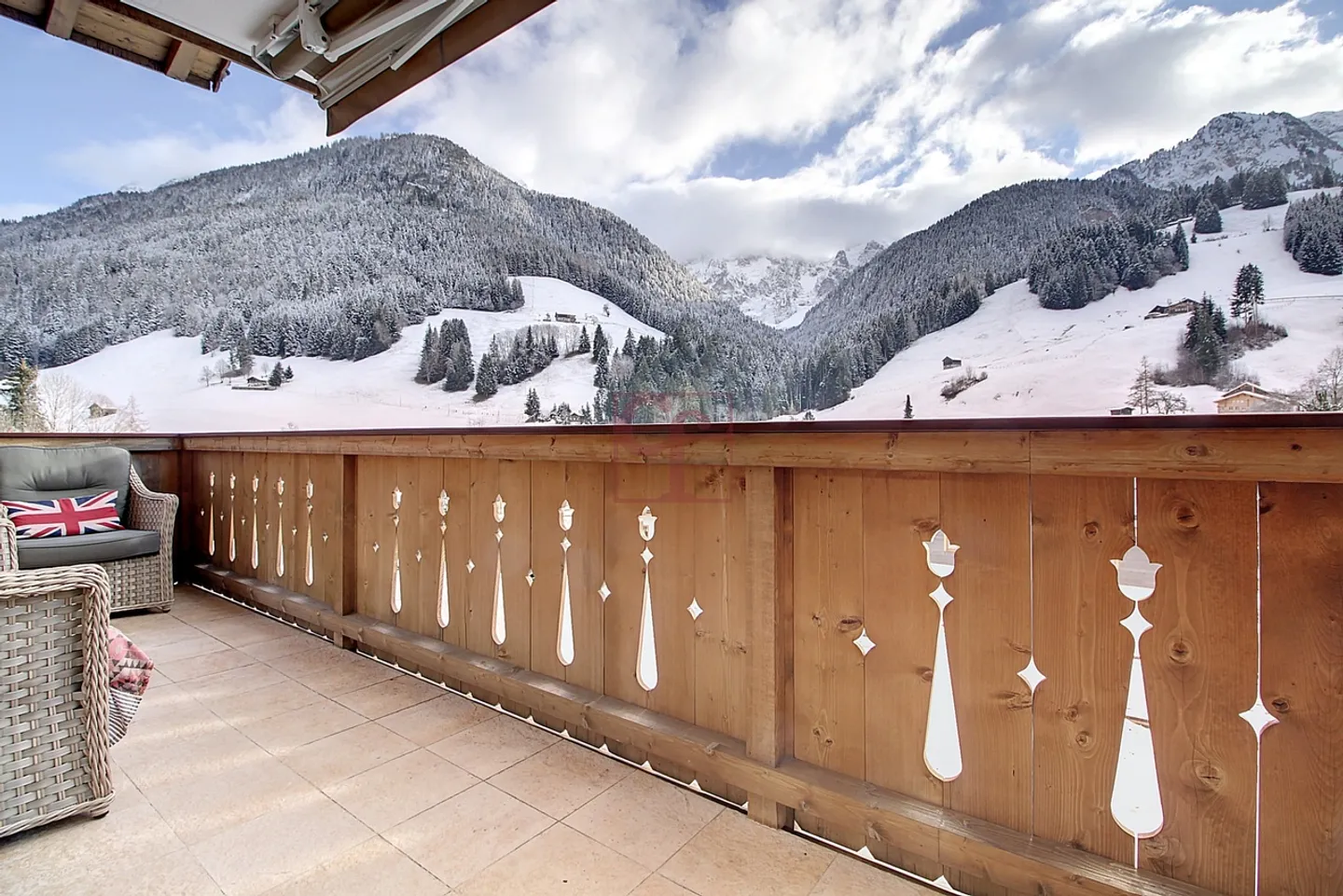 Charmante 4,5-Zimmer-Wohnung 5 Minuten von Rougemont entfernt - Foto 9 von 13