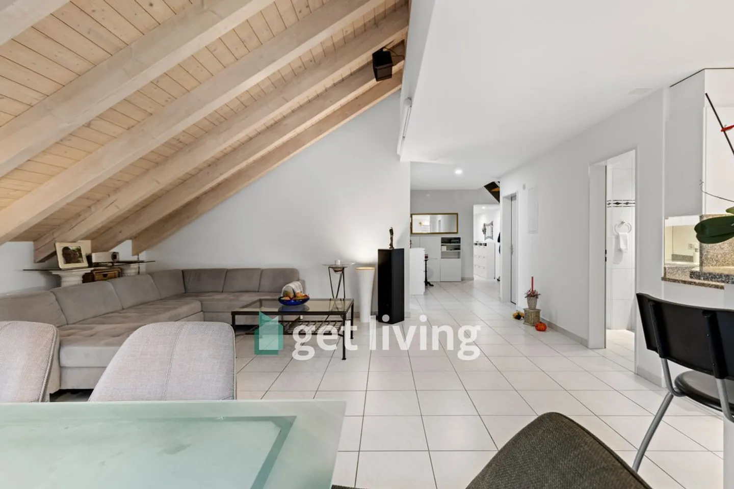 168 m² Duplex dans le centre du village d'Uitikon - Habiter et travailler ou utilisation combinée - Photo 3 sur 9