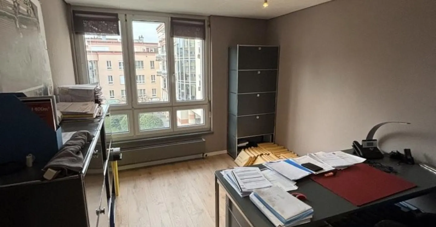 Zu ergreifen! Wunderschöner Büroraum in der Nähe aller Annehmlichkeiten in Nyon! - Foto 3 von 9