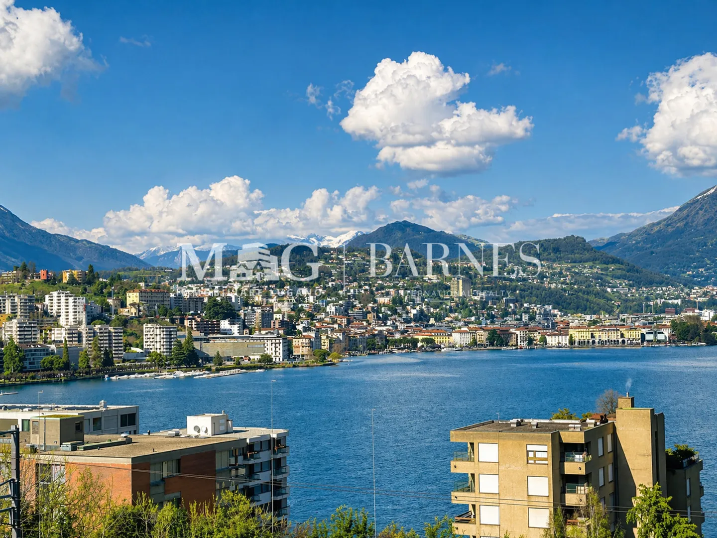 Appartamento ristrutturato con vista lago - Foto 3 di 13