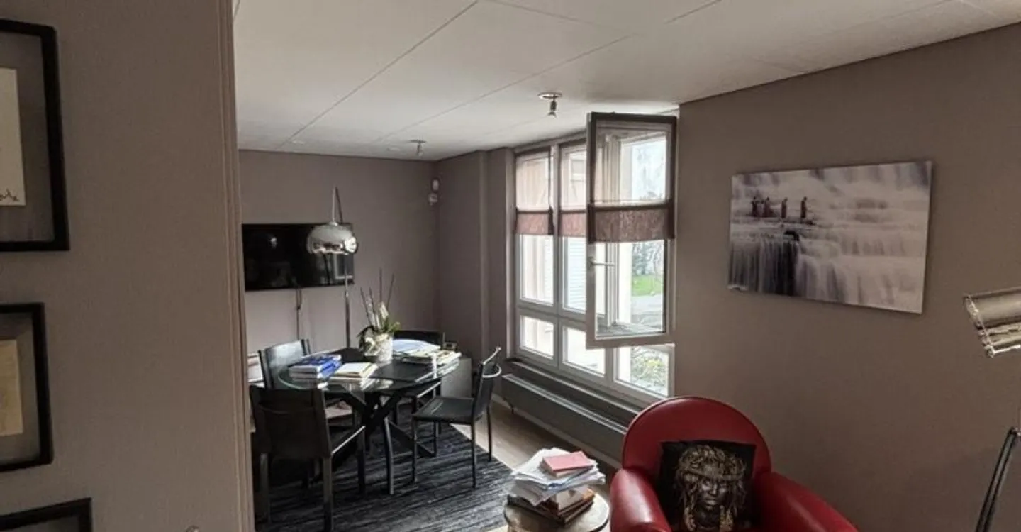 Zu ergreifen! Wunderschöner Büroraum in der Nähe aller Annehmlichkeiten in Nyon! - Foto 7 von 9