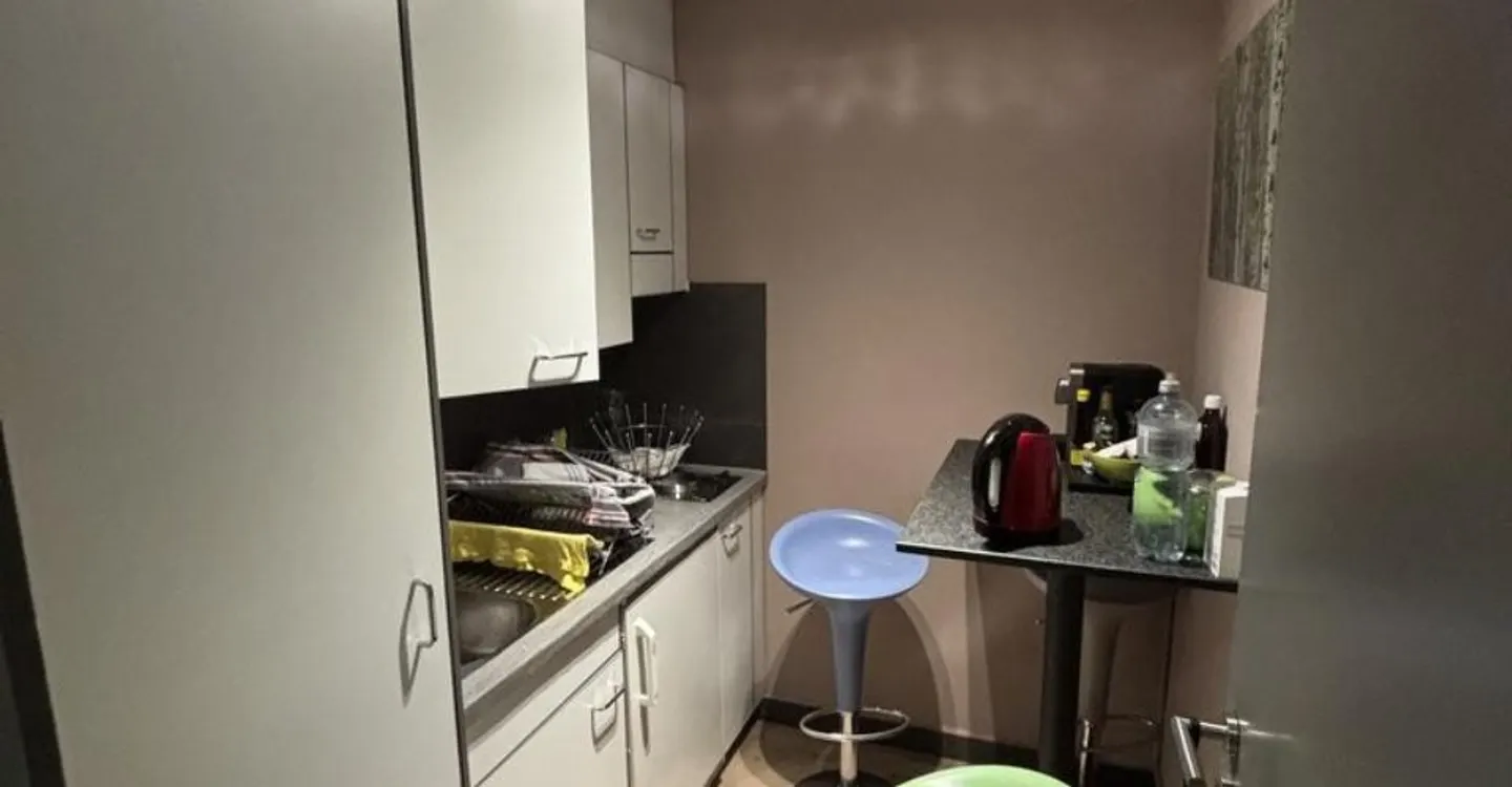 Zu ergreifen! Wunderschöner Büroraum in der Nähe aller Annehmlichkeiten in Nyon! - Foto 8 von 9