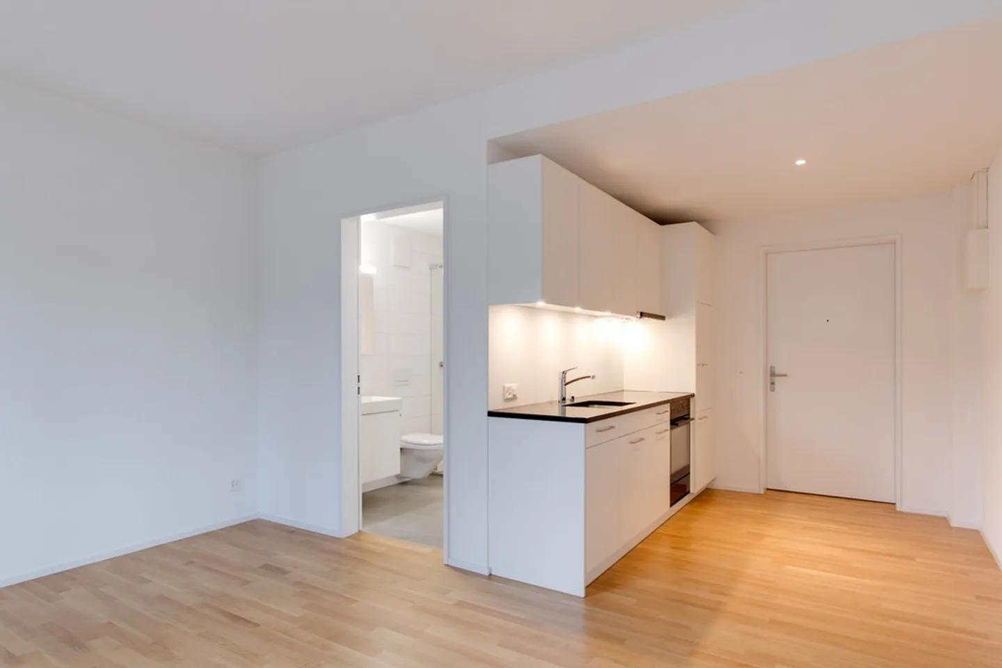Condo for rent, Jakob-Fügli-Strasse 18 (Zürich, Switzerland) - Photo 4 of 5