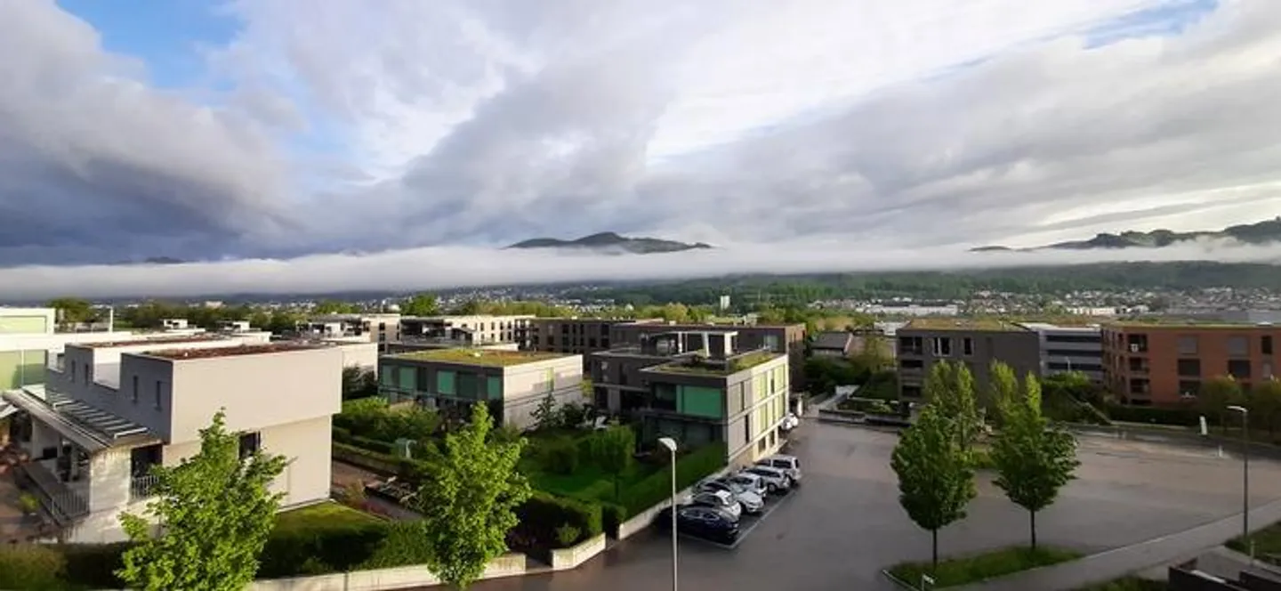 APPARTAMENTO MODERNO CON VISTA SULLA PERIFERIA DELLA CITTÀ - Foto 8 di 10