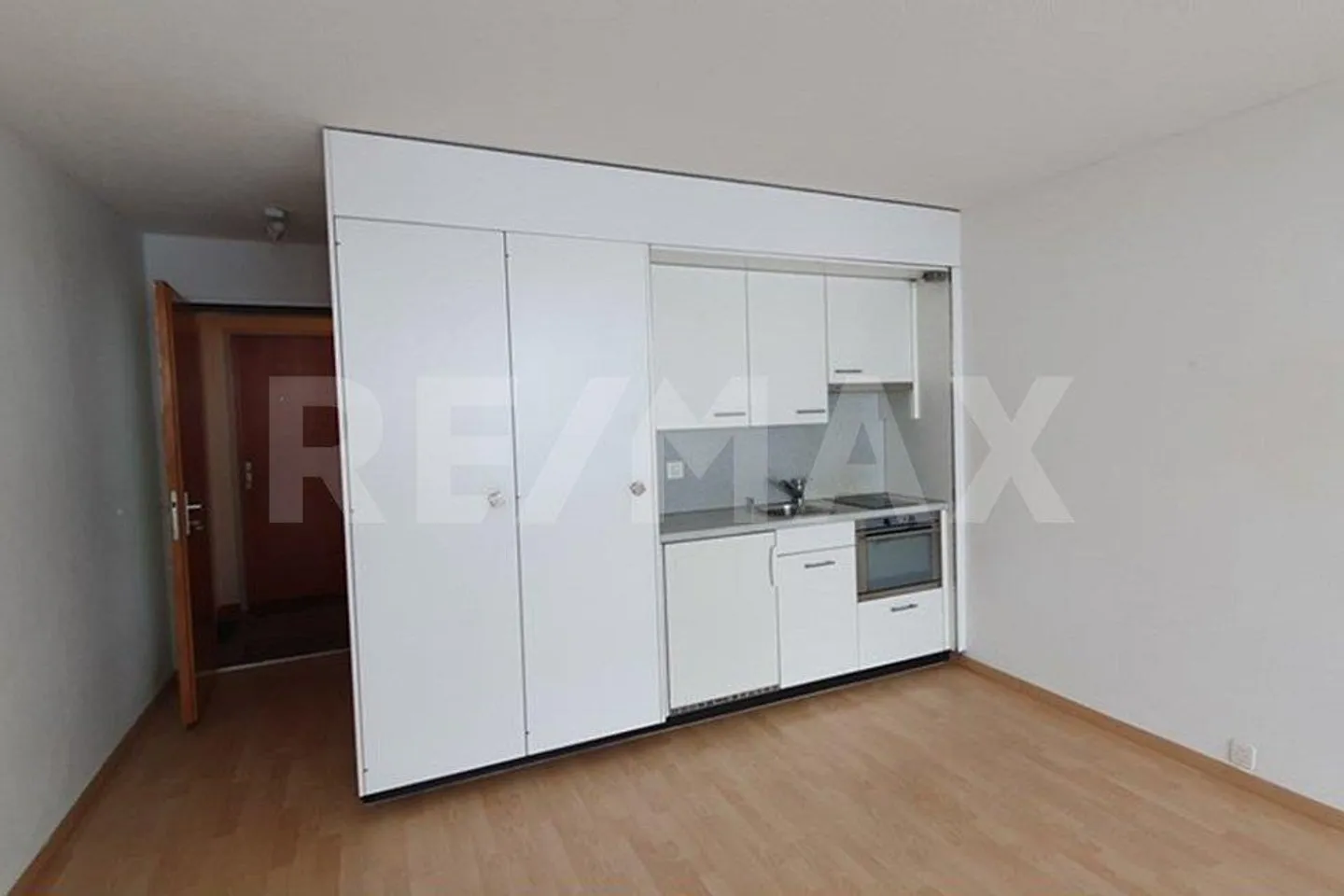 Appartement 1,5 pièces avec balcon ensoleillé - Photo 3 sur 7