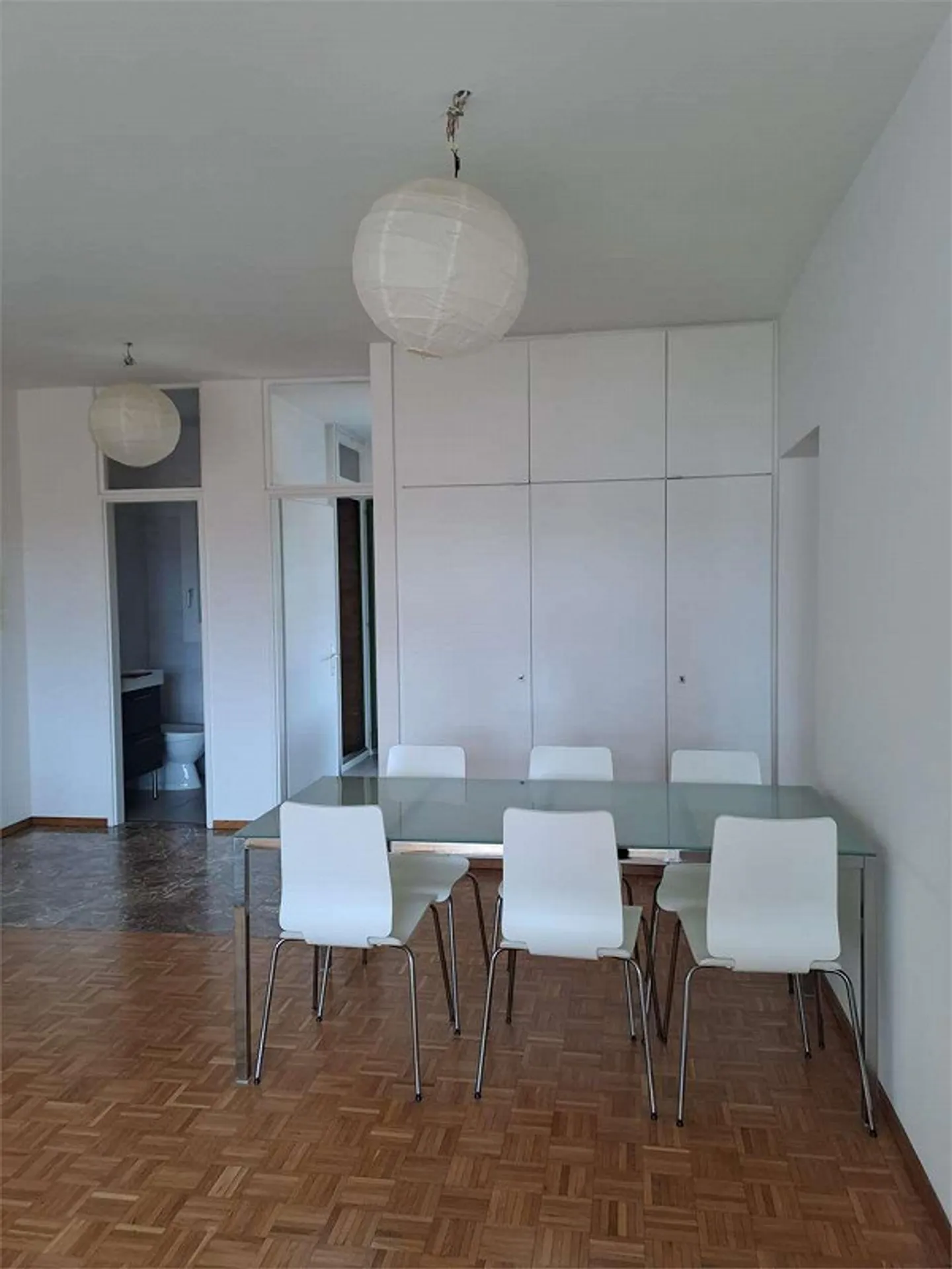 Three-room apartment with lake view in Lugano furnished - Photo 2 of 9