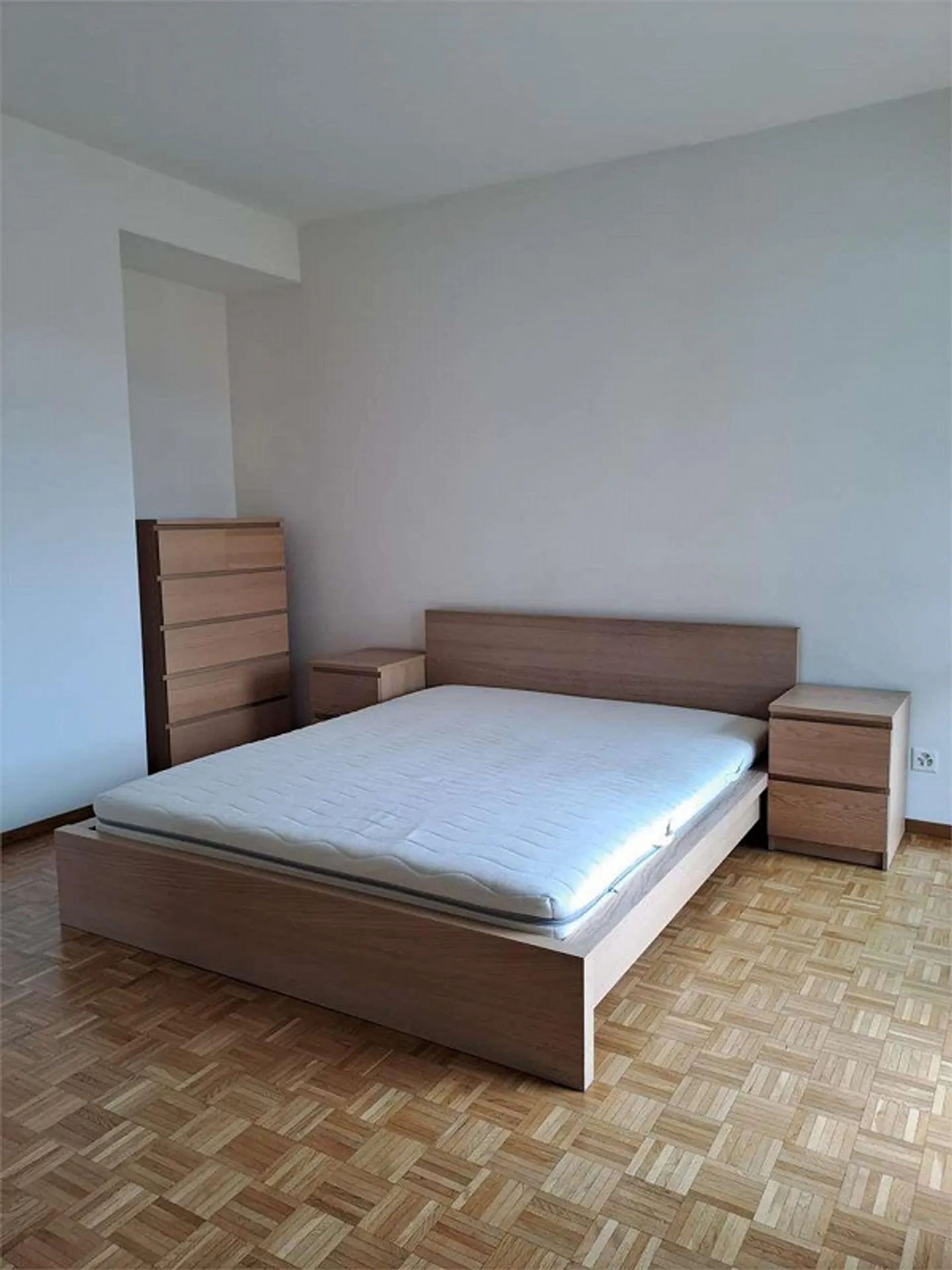 Three-room apartment with lake view in Lugano furnished - Photo 5 of 9